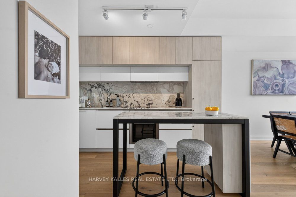 151 Avenue Road 510, Toronto, ON M5R 0B8 photo 5