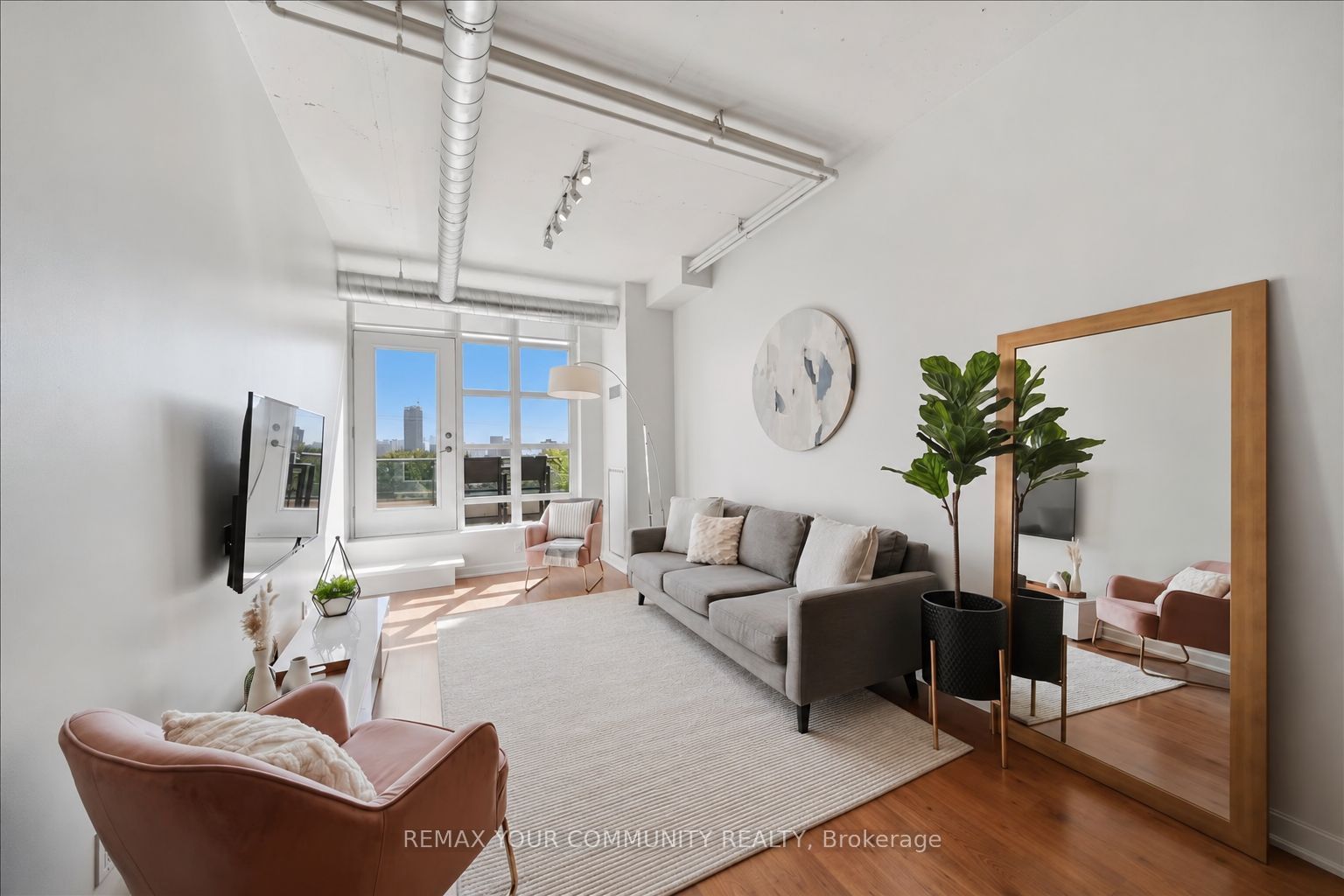 380 Macpherson Avenue 501, Toronto, ON M4V 3E3 photo 3