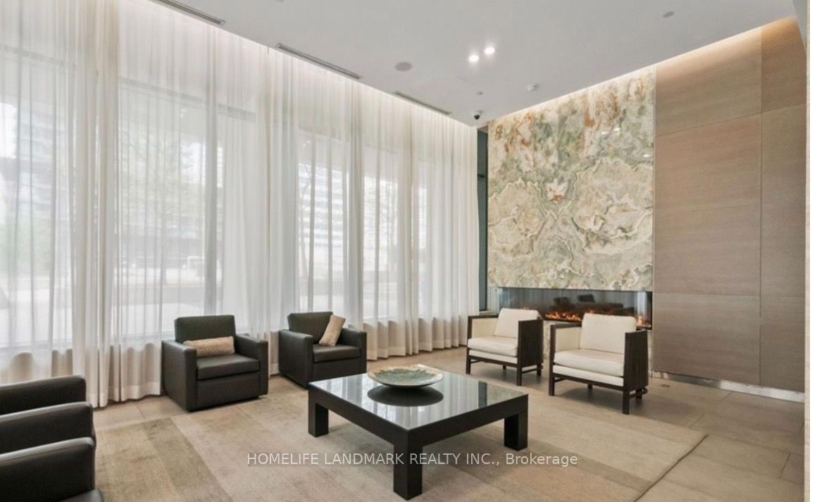 70 Roehampton Avenue 1814, Toronto, ON M4P 1R2 photo 2