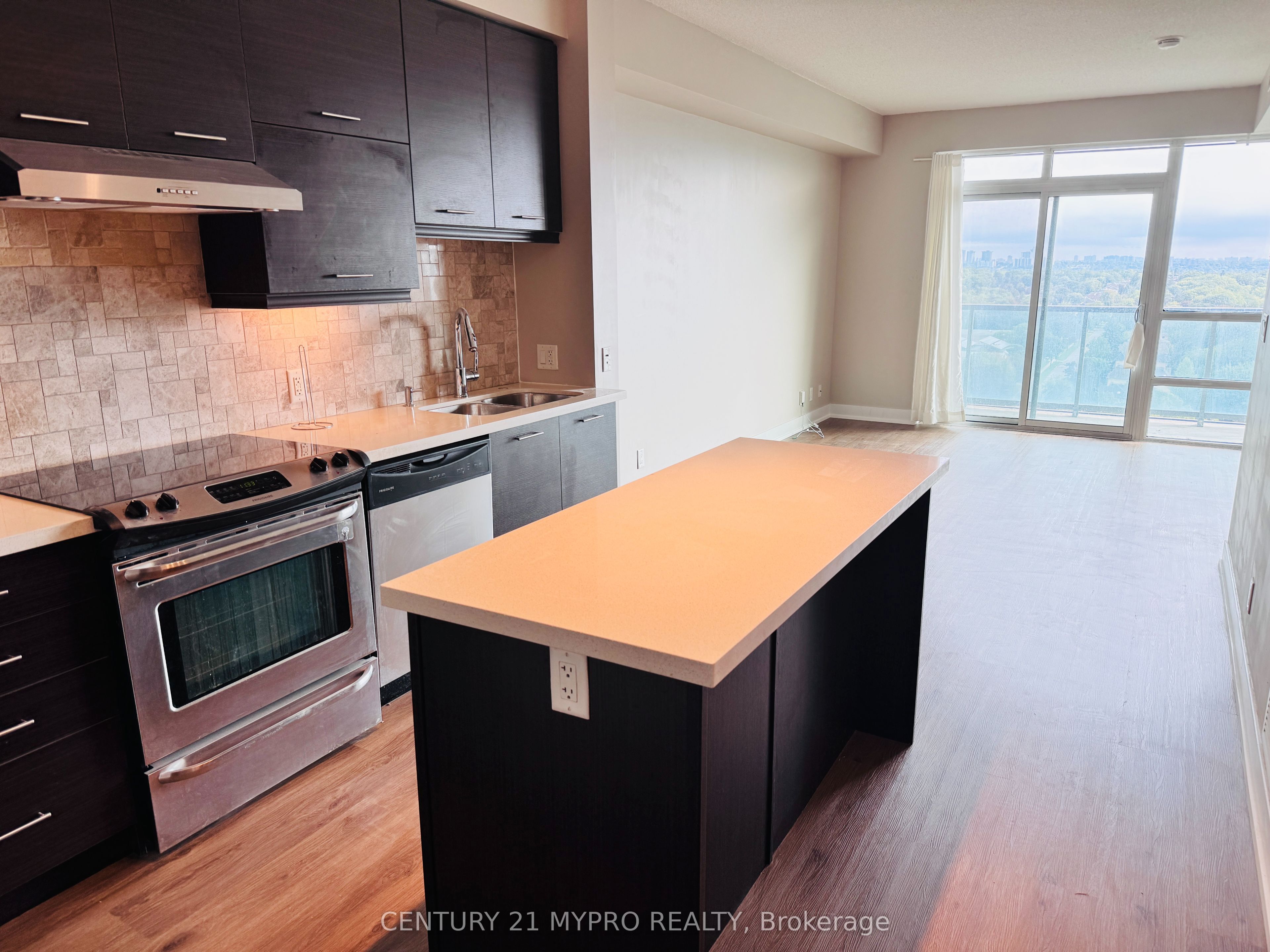 26 Norton Avenue 1605, Toronto, ON M2N 0H6 photo 3