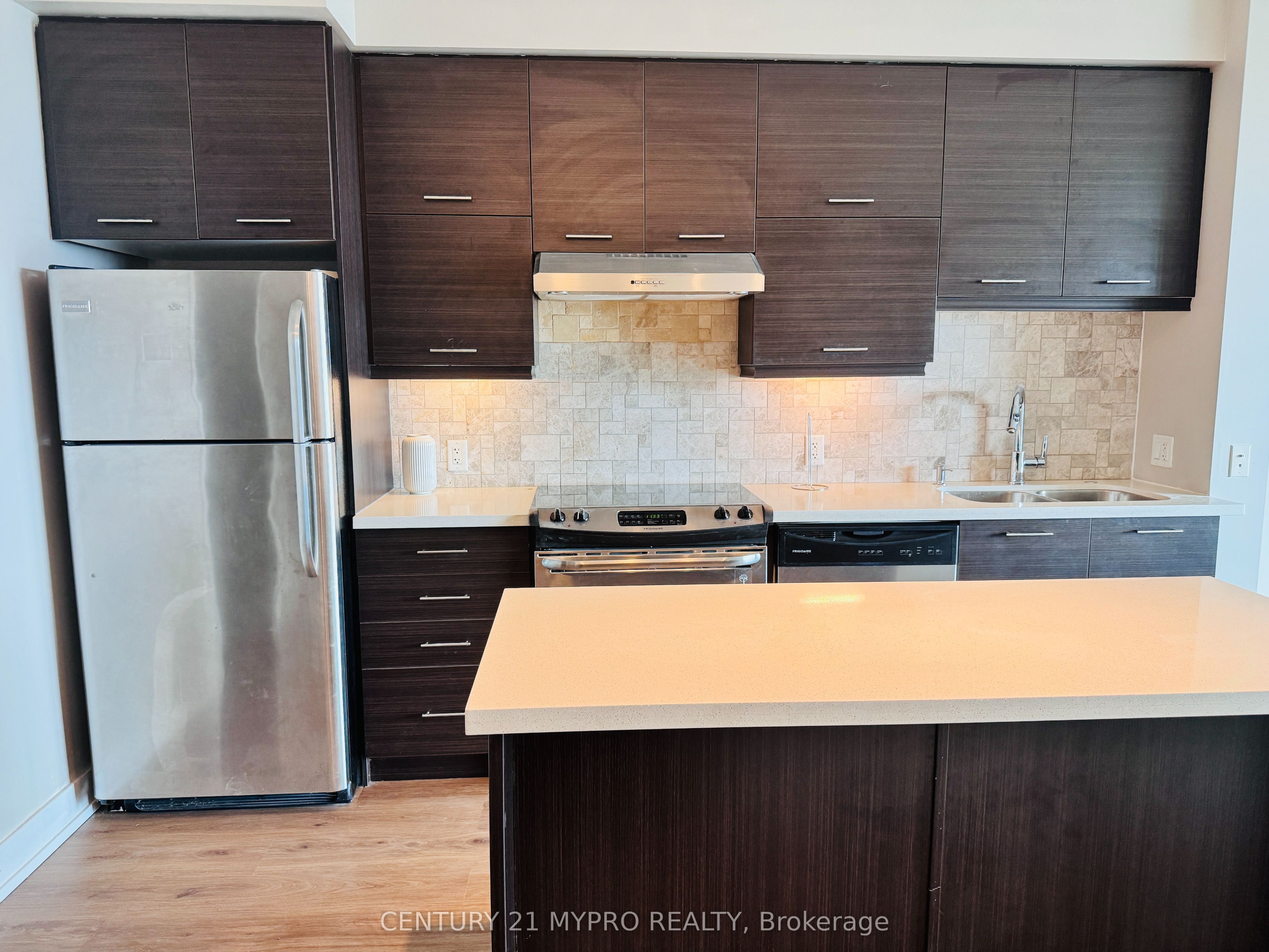 26 Norton Avenue 1605, Toronto, ON M2N 0H6 photo 4