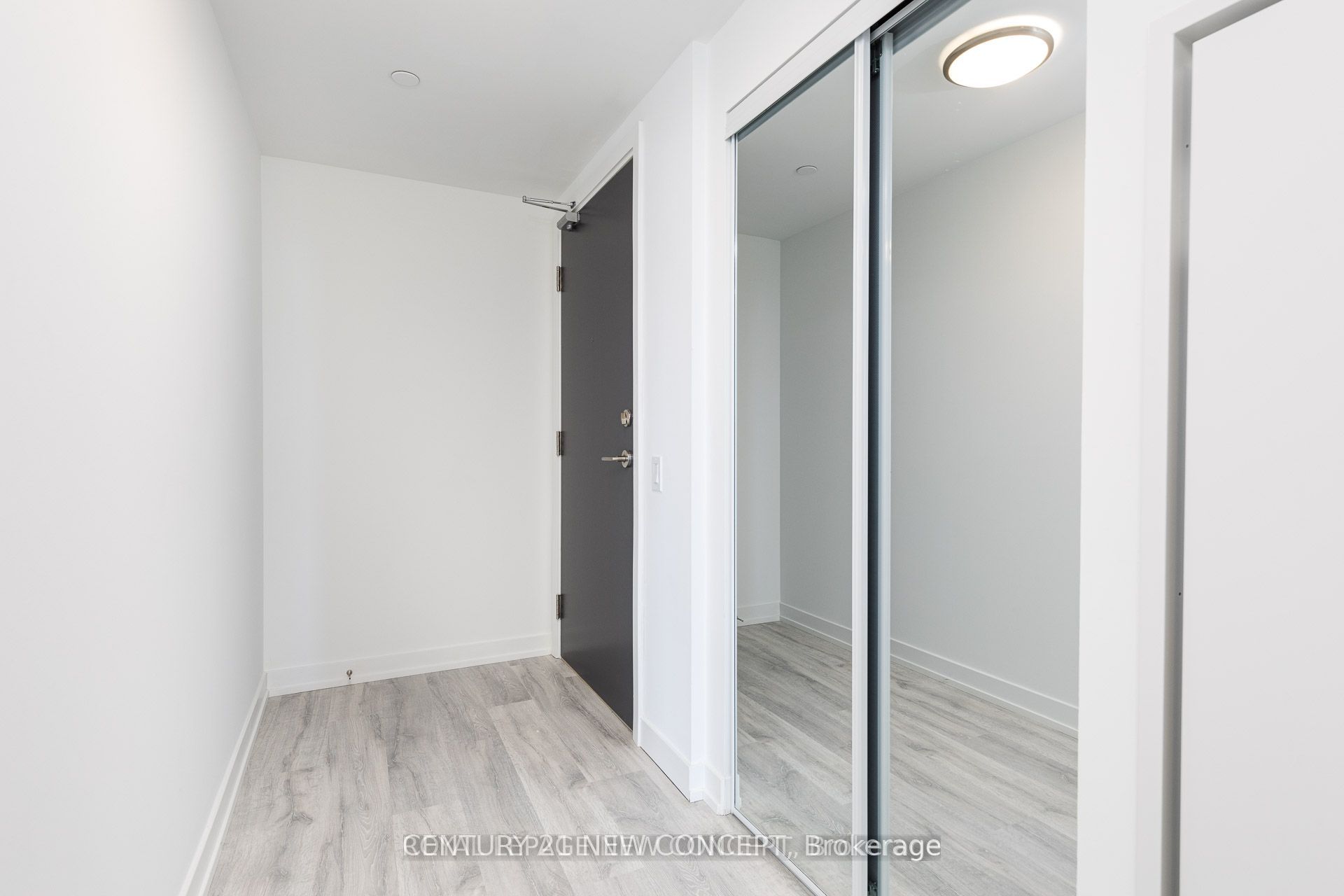 7 Golden Lion Heights 1104, Toronto, ON M2M 0C1 photo 3