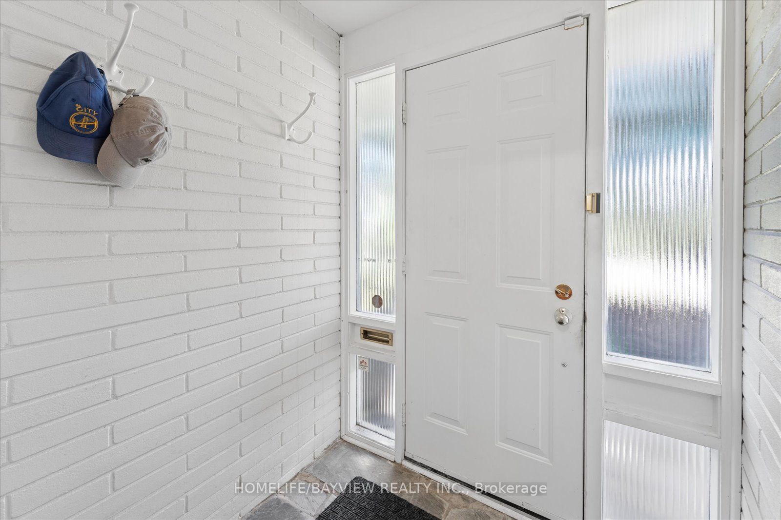 24 Ravenscroft Circle, Toronto, ON M2K 1W9 photo 4