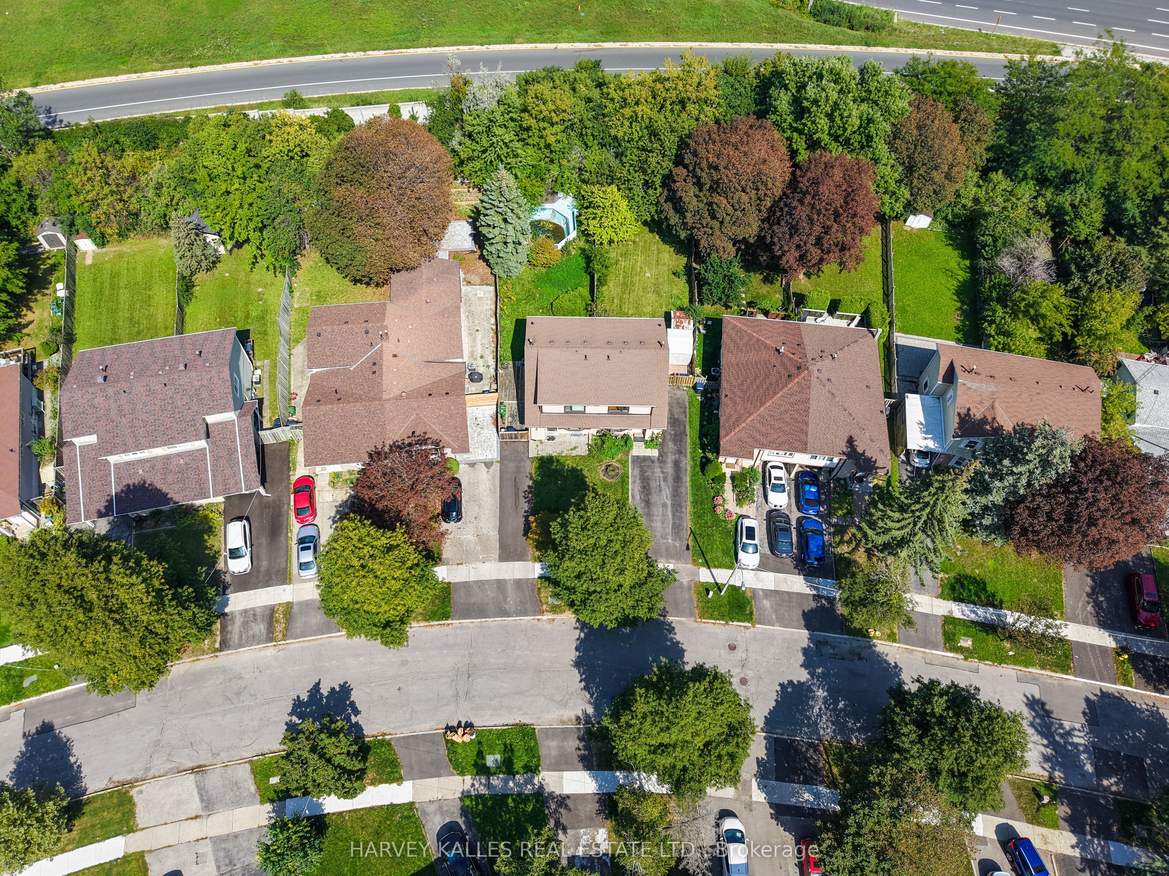 225 Hollyberry Trail, Toronto, ON M2H 2P3 photo 3