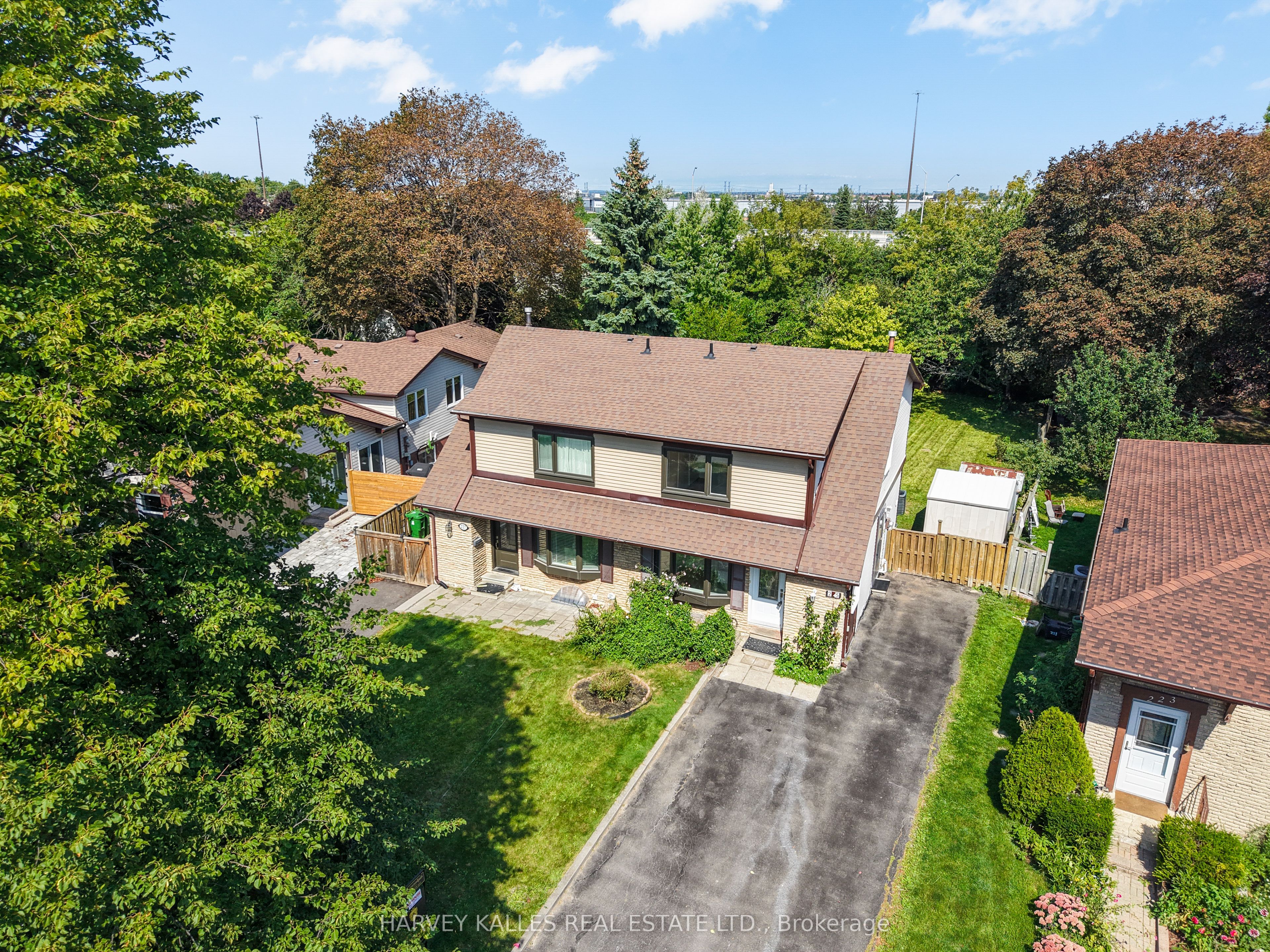 225 Hollyberry Trail, Toronto, ON M2H 2P3 photo 4