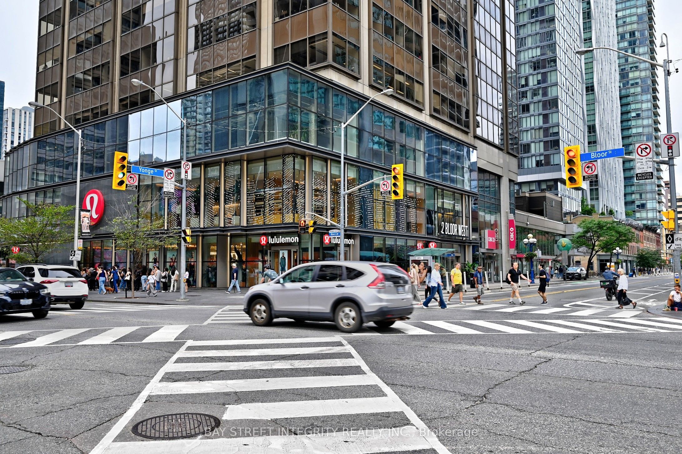 1 Bloor Street E 1512, Toronto, ON M4W 0A8 photo 2