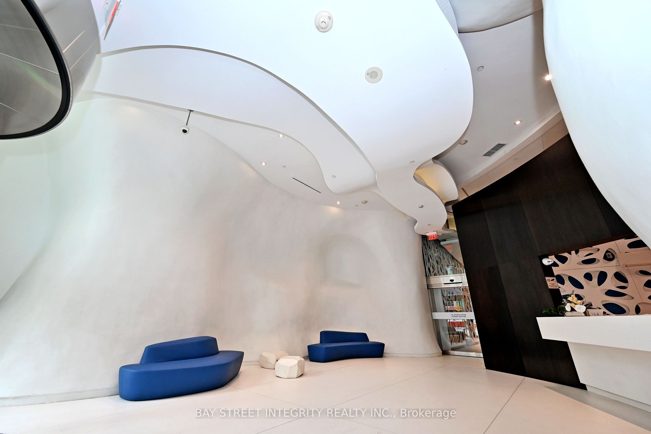 1 Bloor Street E 1512, Toronto, ON M4W 0A8 photo 5