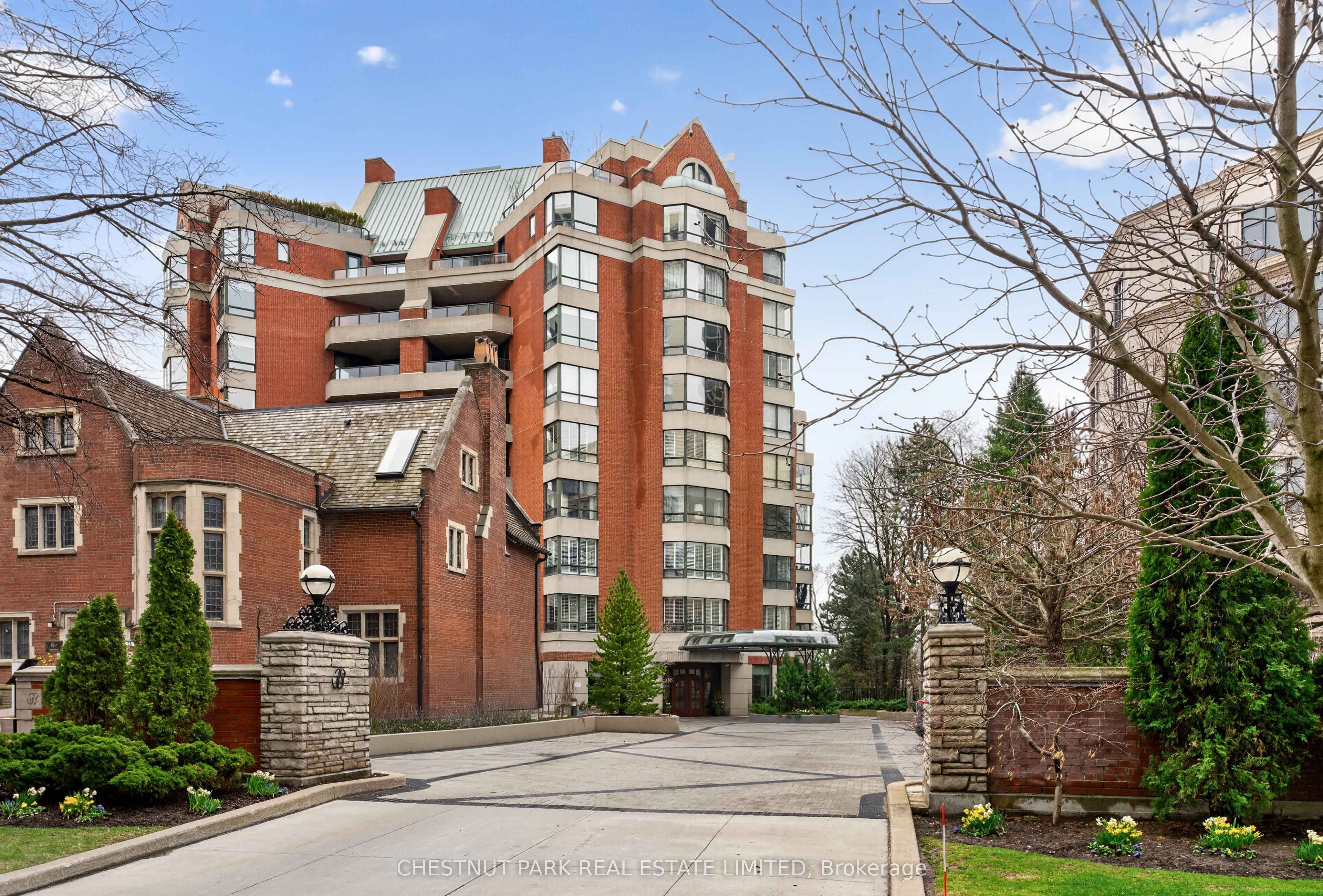 33 Jackes Avenue 701, Toronto, ON M4T 1E2