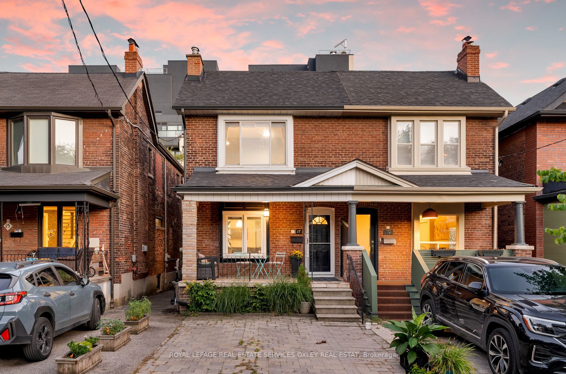 17 Barrie Avenue, Toronto, ON M6C 1E1