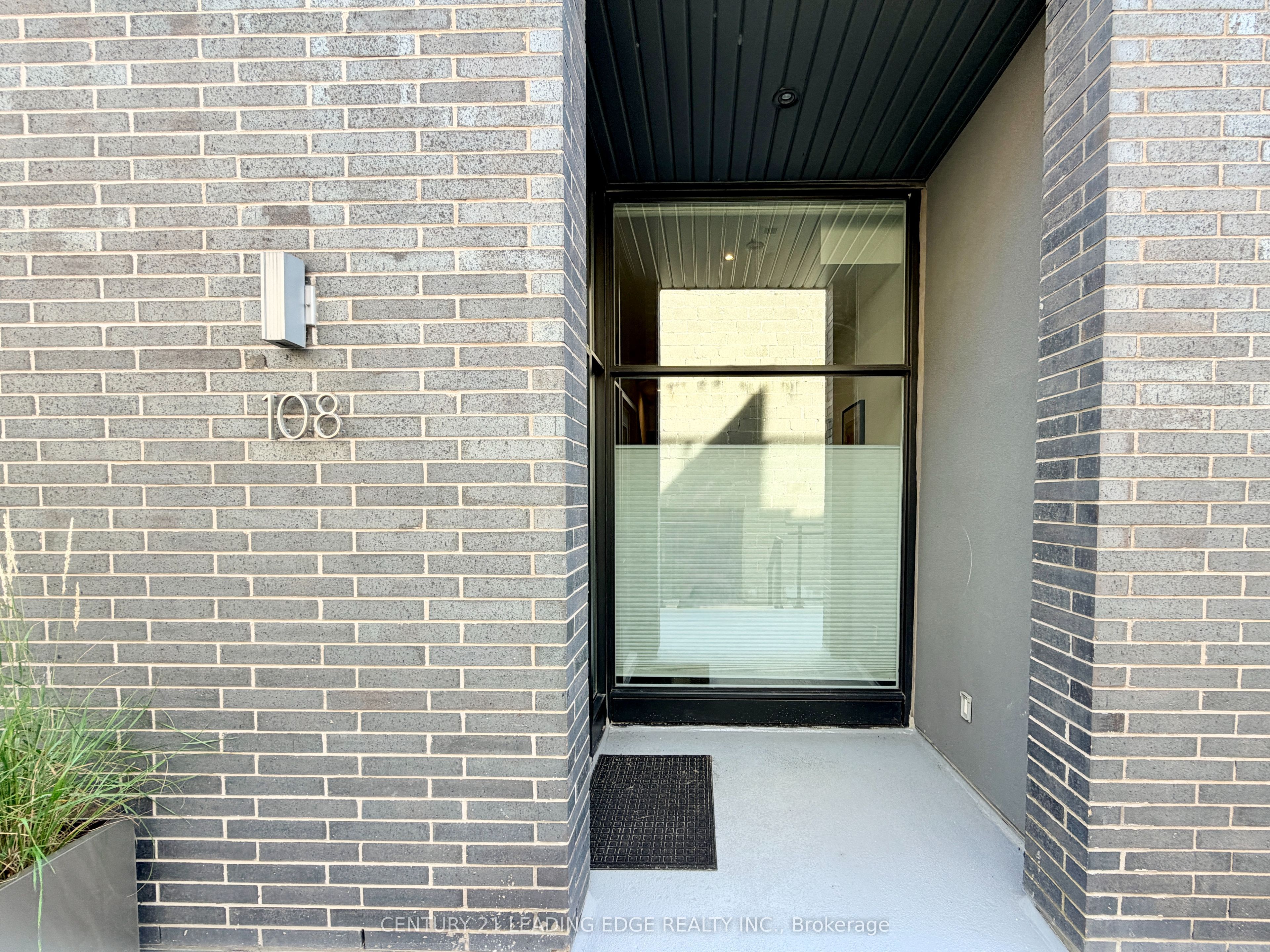 483 Dupont Street 108, Toronto, ON M6G 1Y6 photo 4