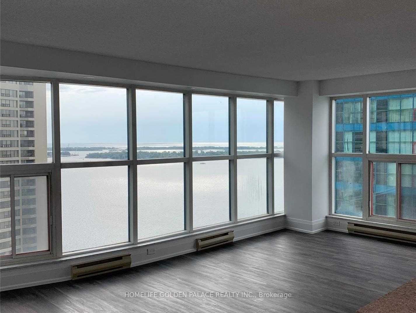 77 Harbour Square 3307, Toronto, ON M5J 2S2 photo 3