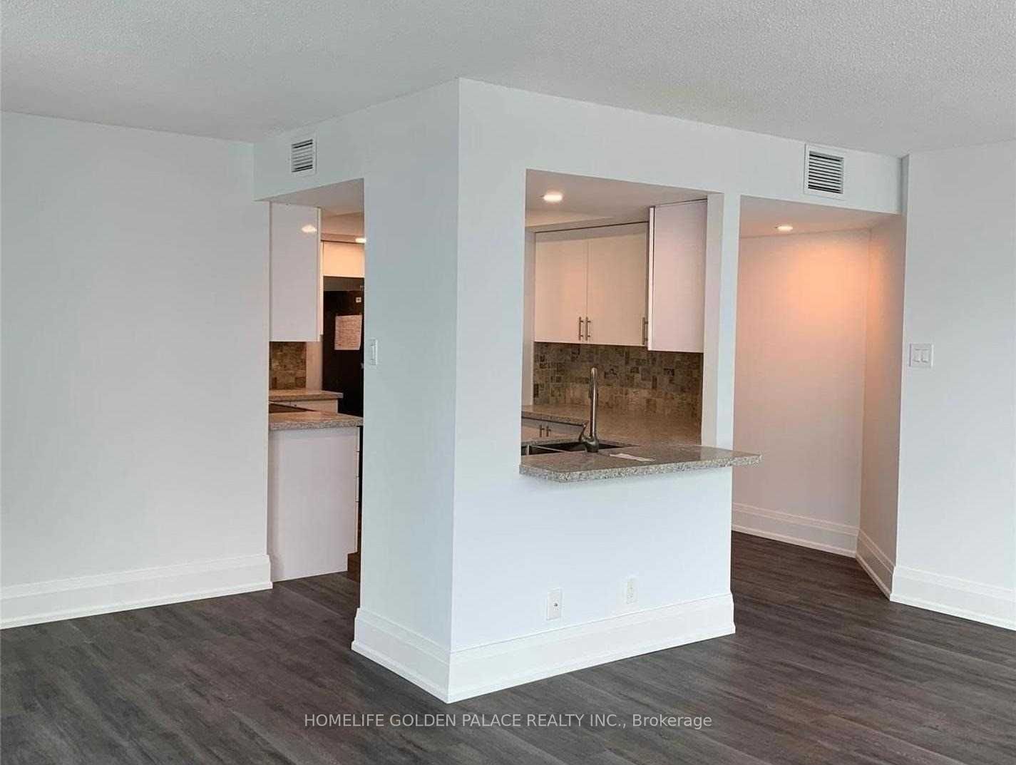 77 Harbour Square 3307, Toronto, ON M5J 2S2 photo 5