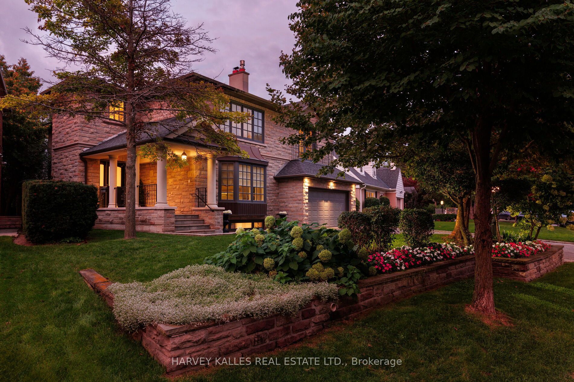 15 Moorehill Drive, Toronto, ON M4G 1A3