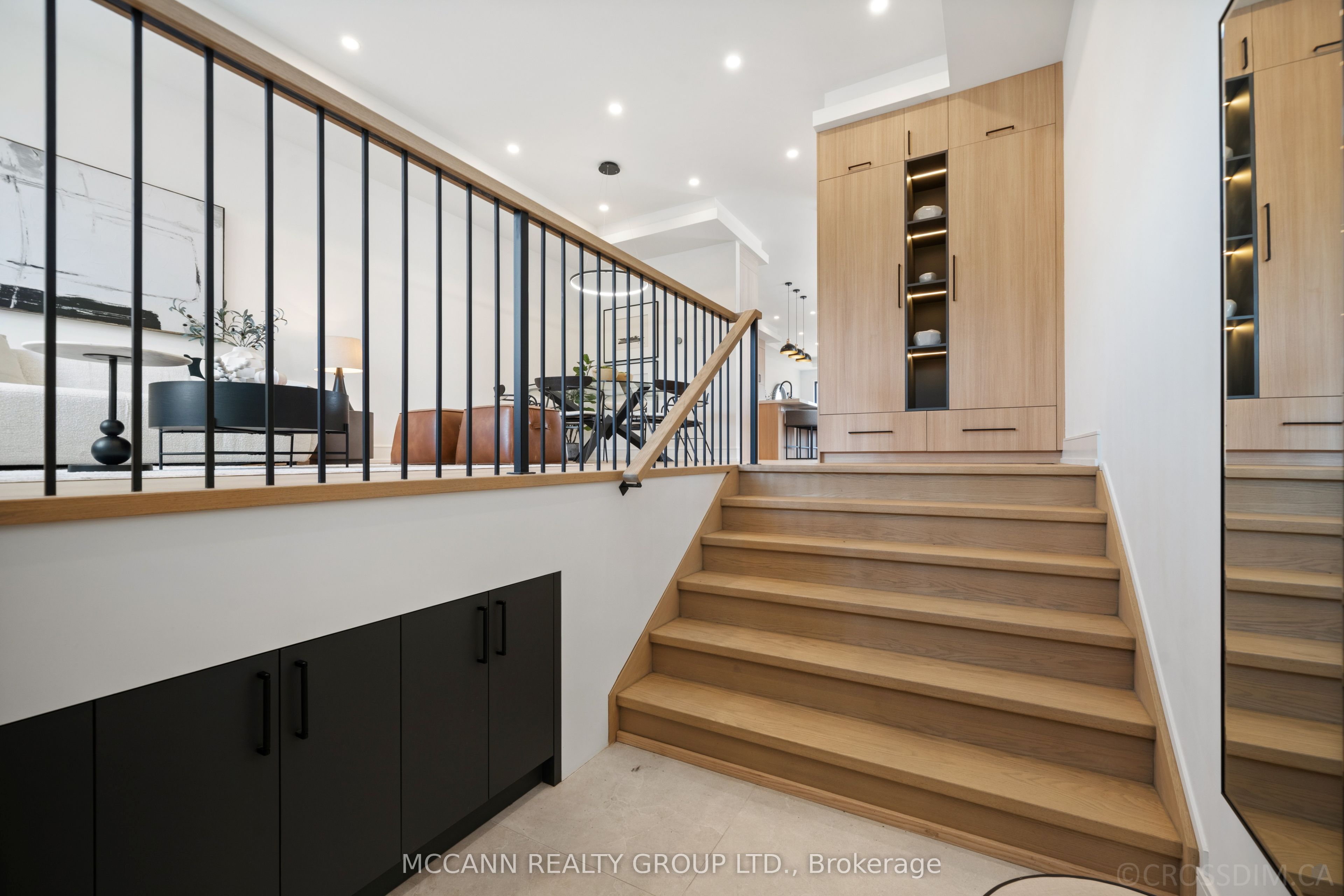 526 Westmount Avenue, Toronto, ON M6E 3N7 photo 3