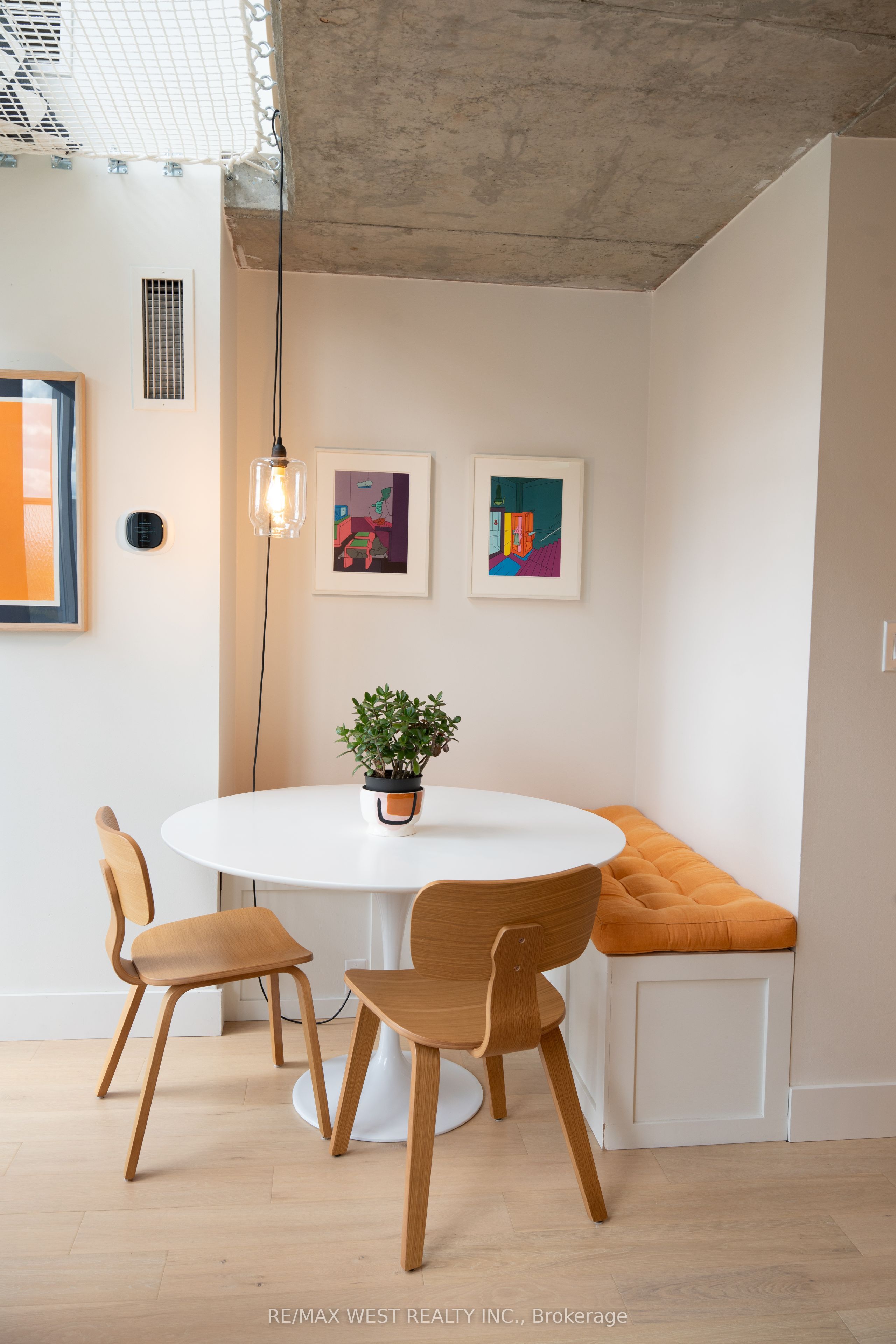 1029 King Street W 820, Toronto, ON M6K 3M9 photo 2