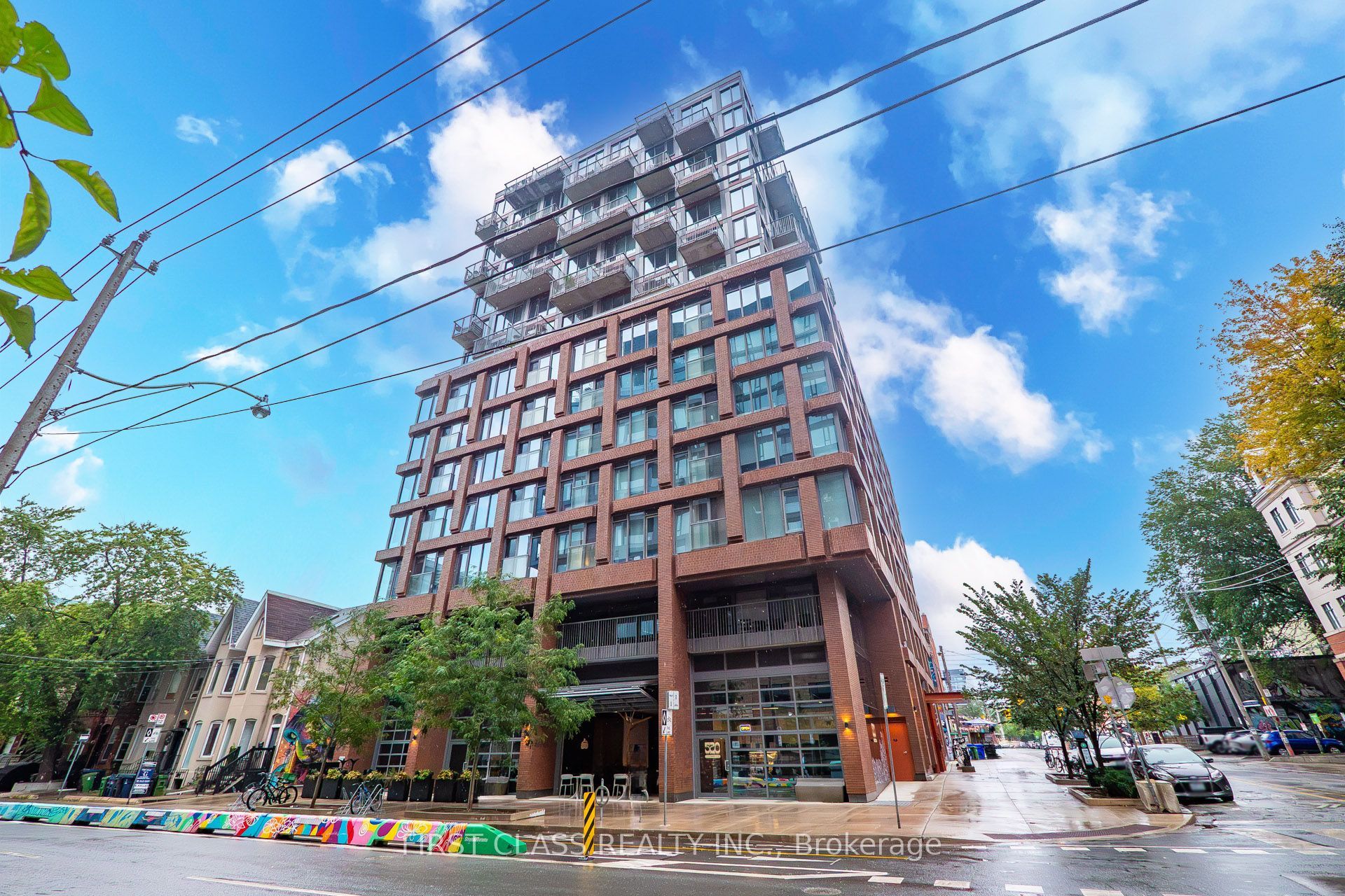 2 Augusta Avenue 702, Toronto, ON M5V 0T3 photo 2