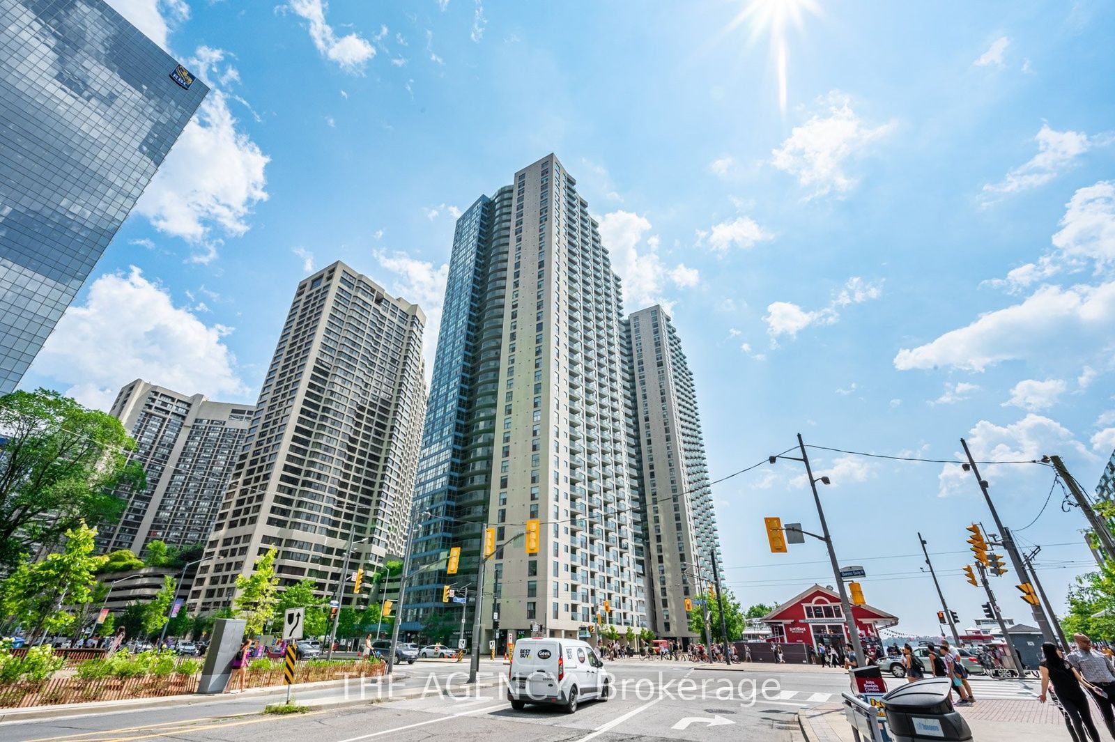 99 Harbour Square 606, Toronto, ON M5J 2H2 photo 2
