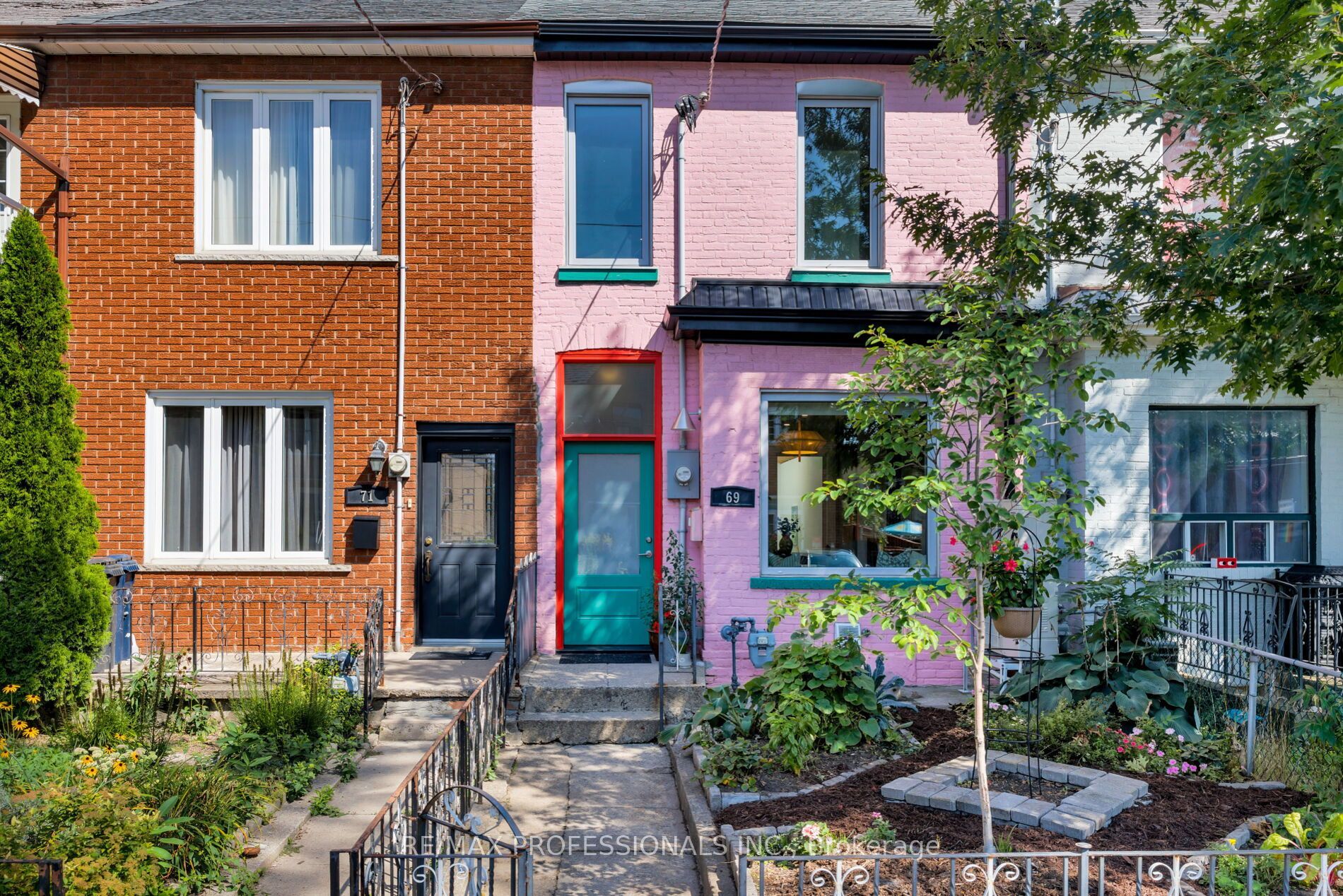 69 Sheridan Avenue, Toronto, ON M6K 2G8 photo 2