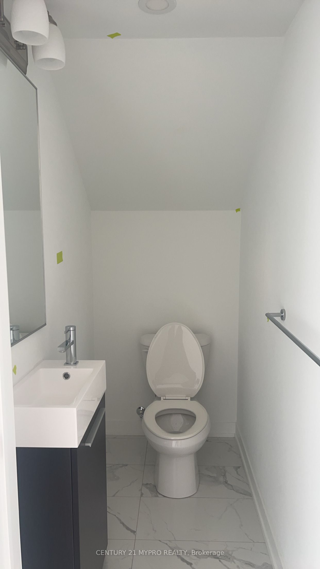 34 Turtle Island Road 2nd Bedroom, Toronto, ON M6A 0G2 photo 2