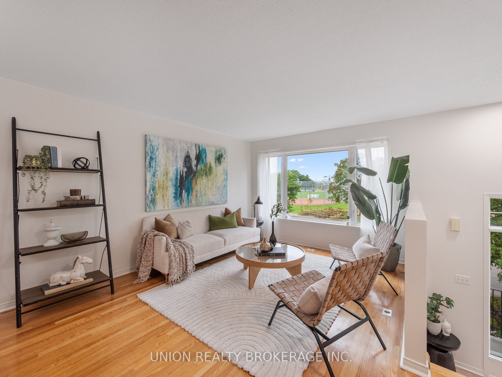 4E Leaside Park Drive, Toronto, ON M4H 1R3 photo 5