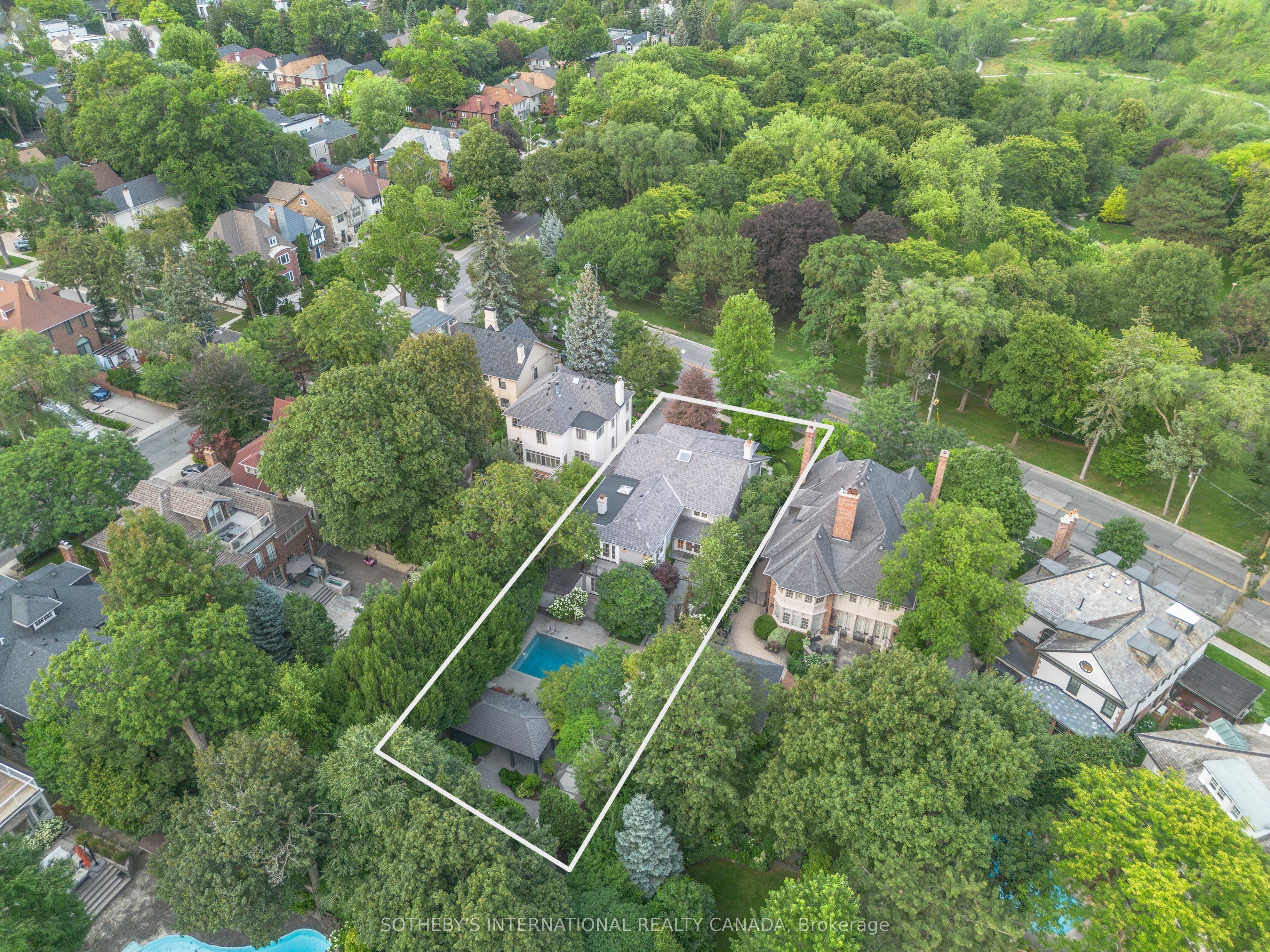 266 Douglas Drive, Toronto, ON M4W 2C1