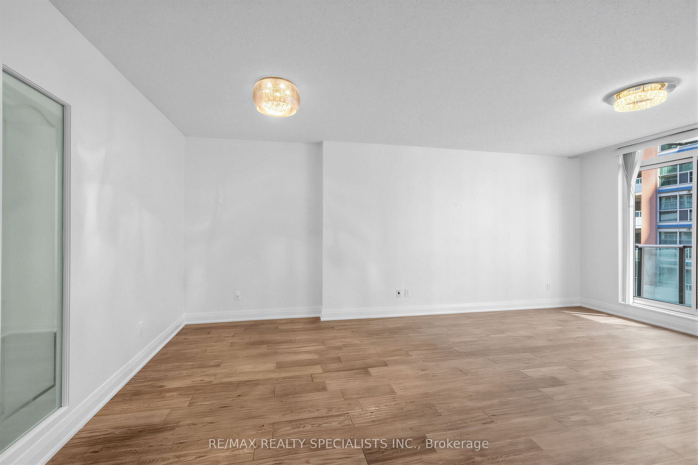 263 Wellington Street W 503, Toronto, ON M5V 3E6 photo 5