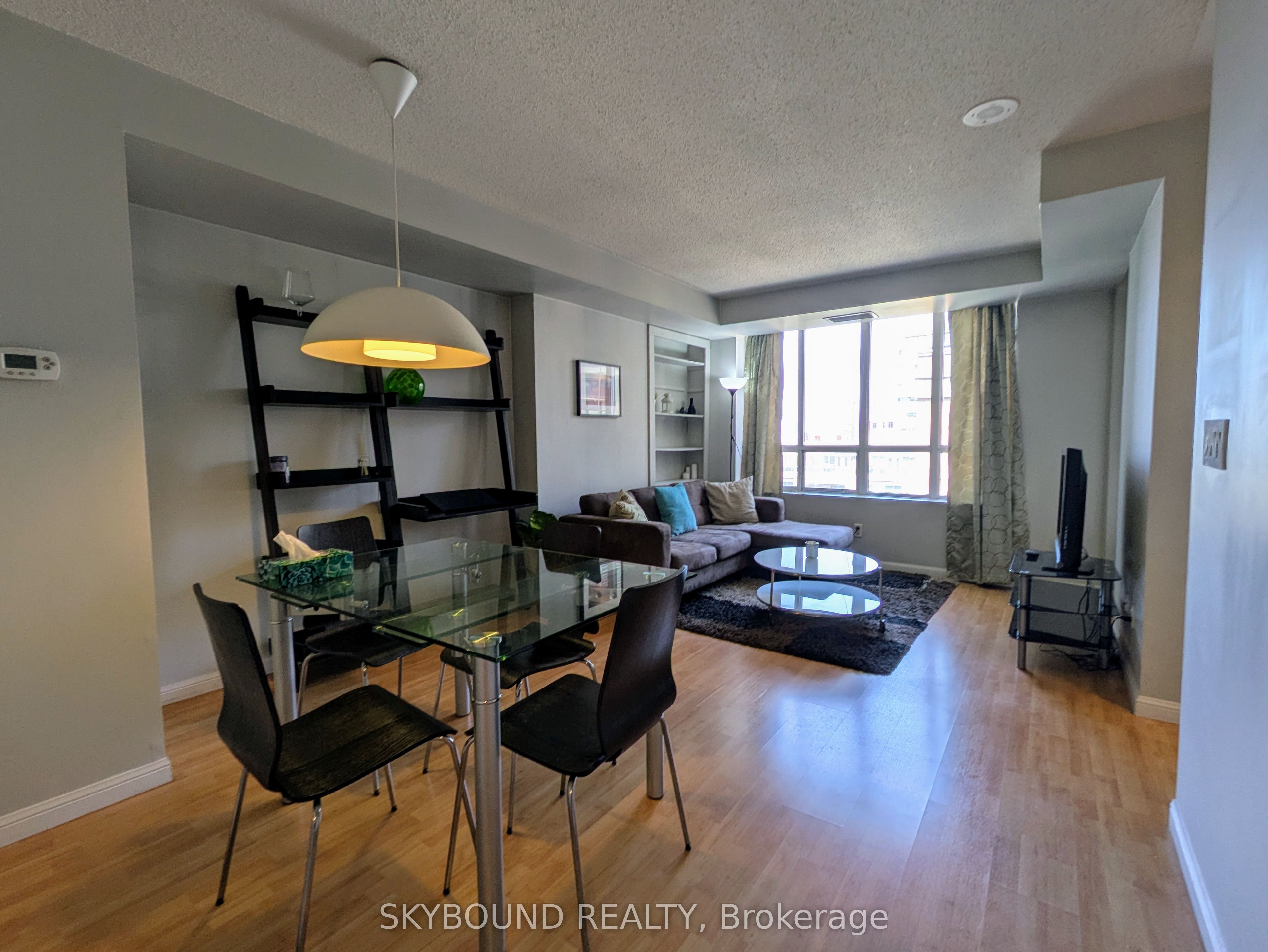 140 Simcoe Street PH1620, Toronto, ON M5H 4E9 photo 5