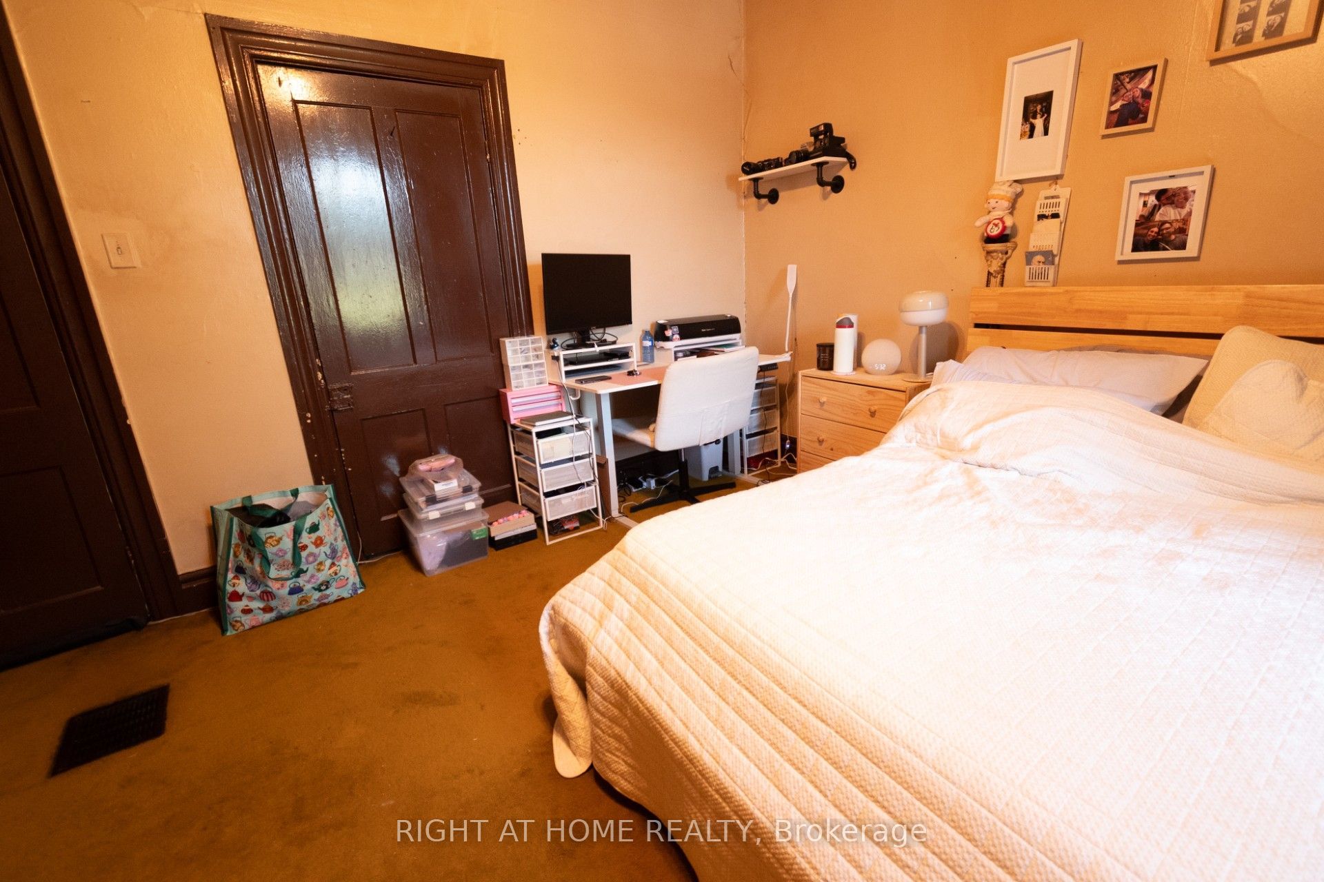 60 Foxley Street, Toronto, ON M6J 1R2 photo 4