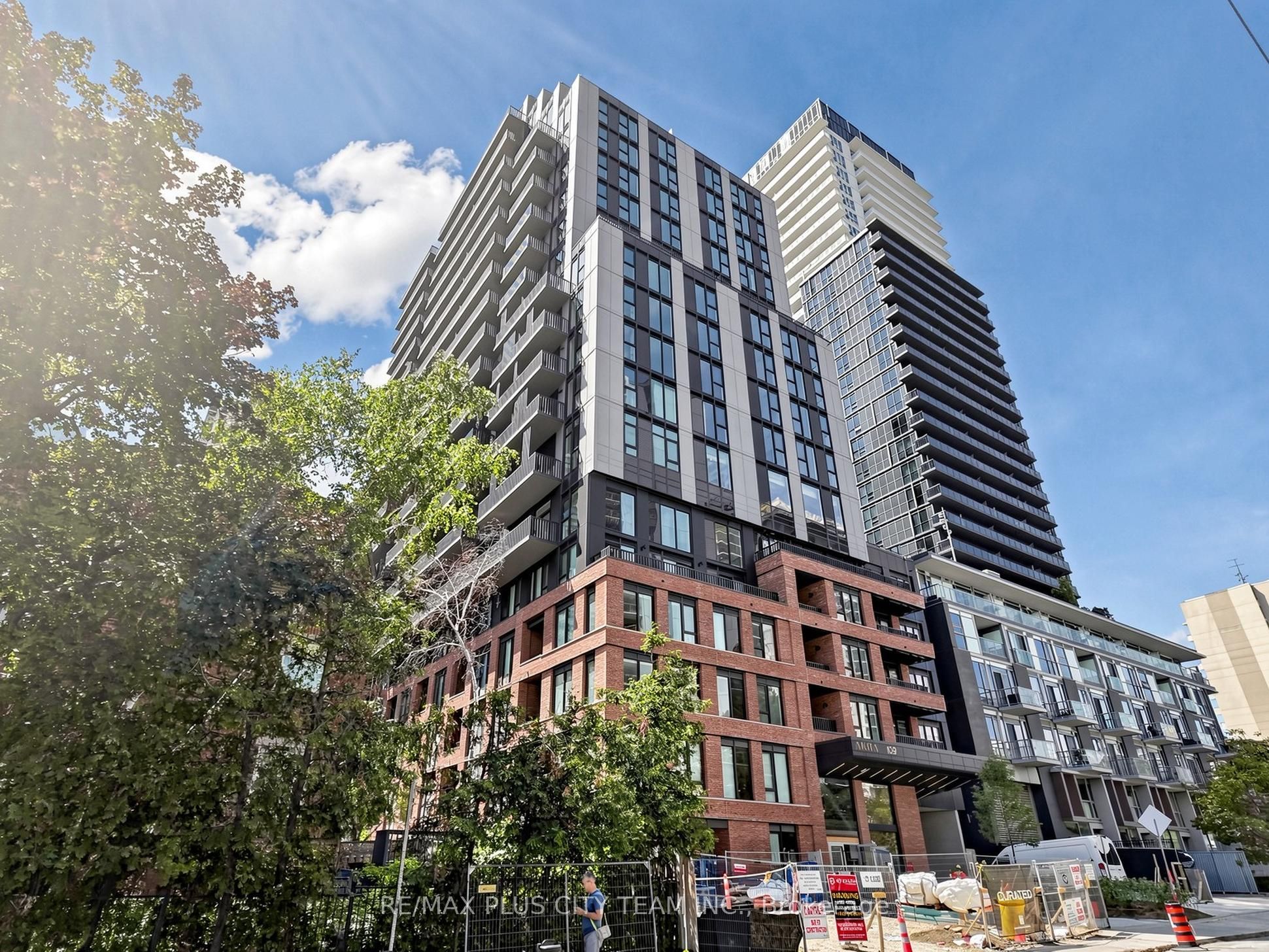 109 Erskine Avenue 408, Toronto, ON M4P 0G6