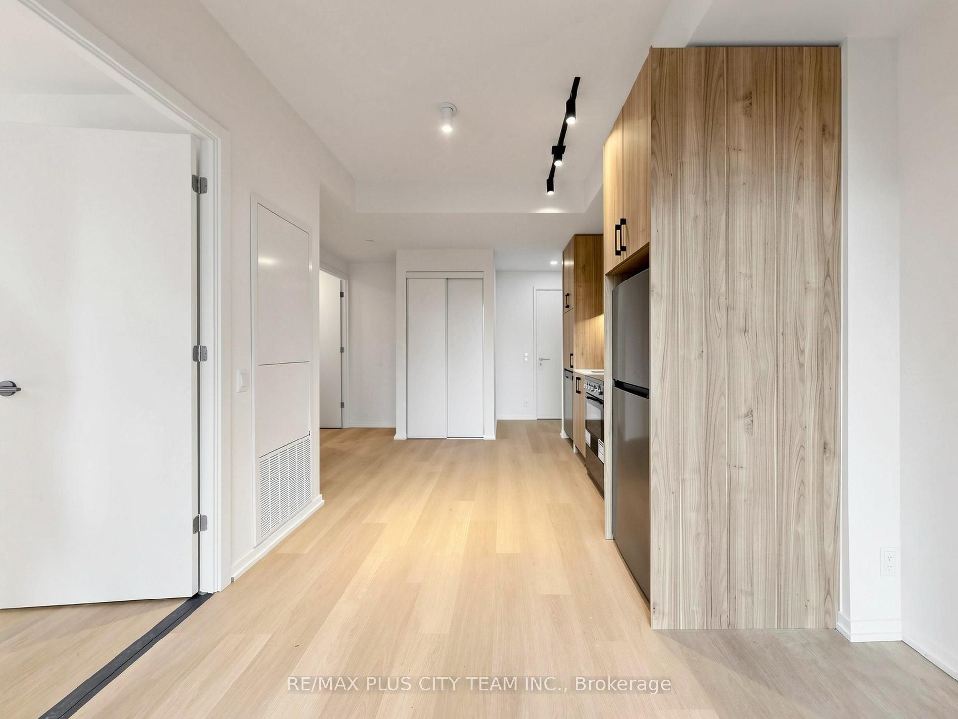 109 Erskine Avenue 408, Toronto, ON M4P 0G6 photo 5