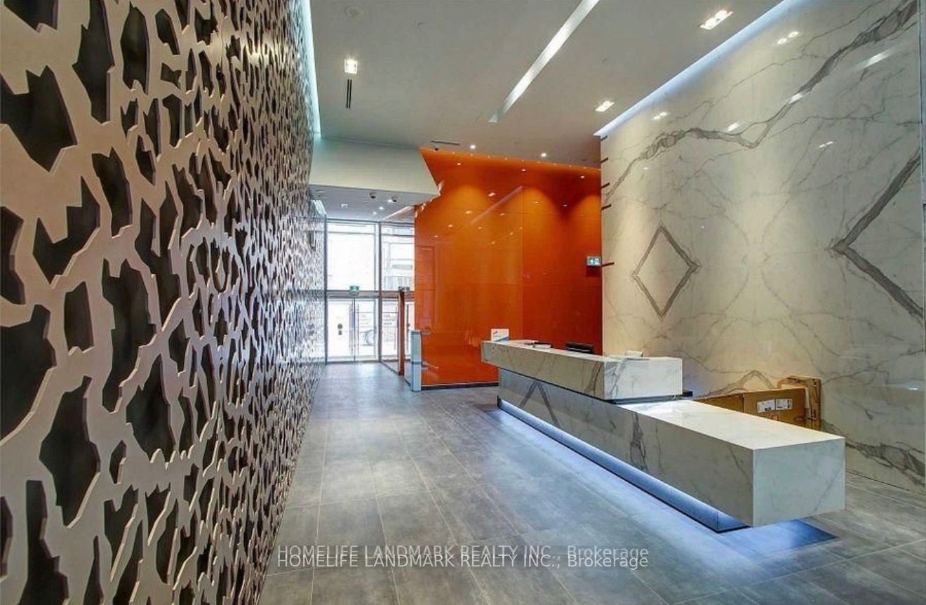 60 Colborne Street 1703, Toronto, ON M5E 0B7 photo 2