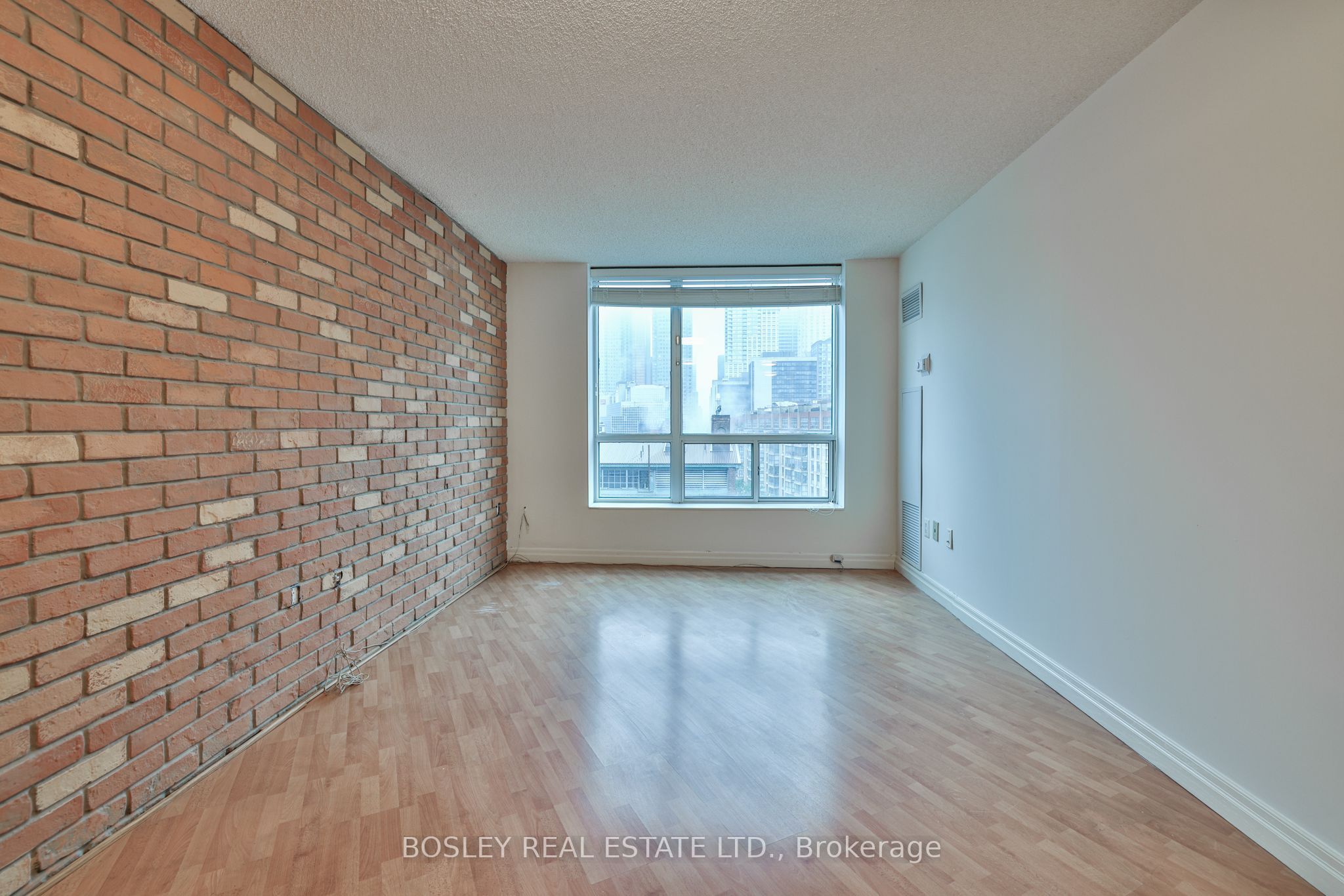 109 Front Street E 914, Toronto, ON M5A 4P7 photo 5