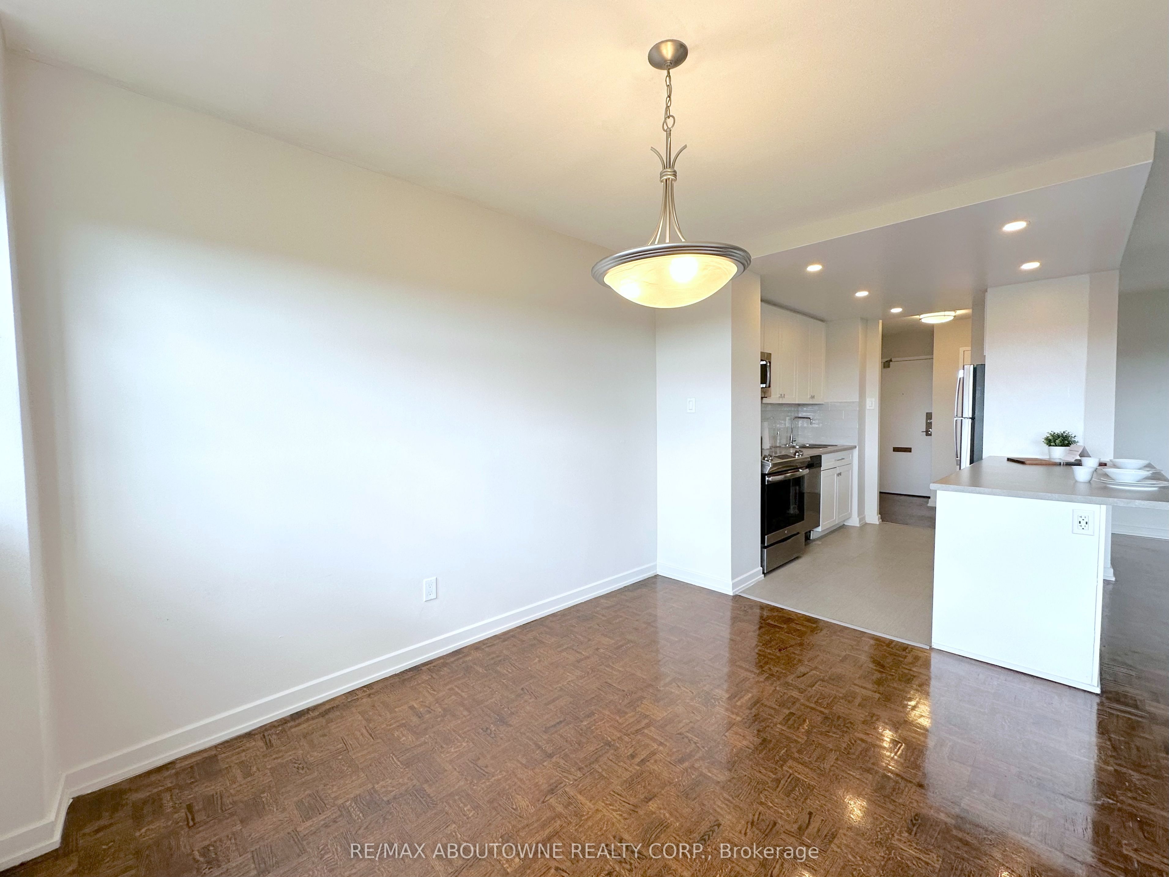 5 Brookbanks Drive 1007, Toronto, ON M3A 2T1 photo 3