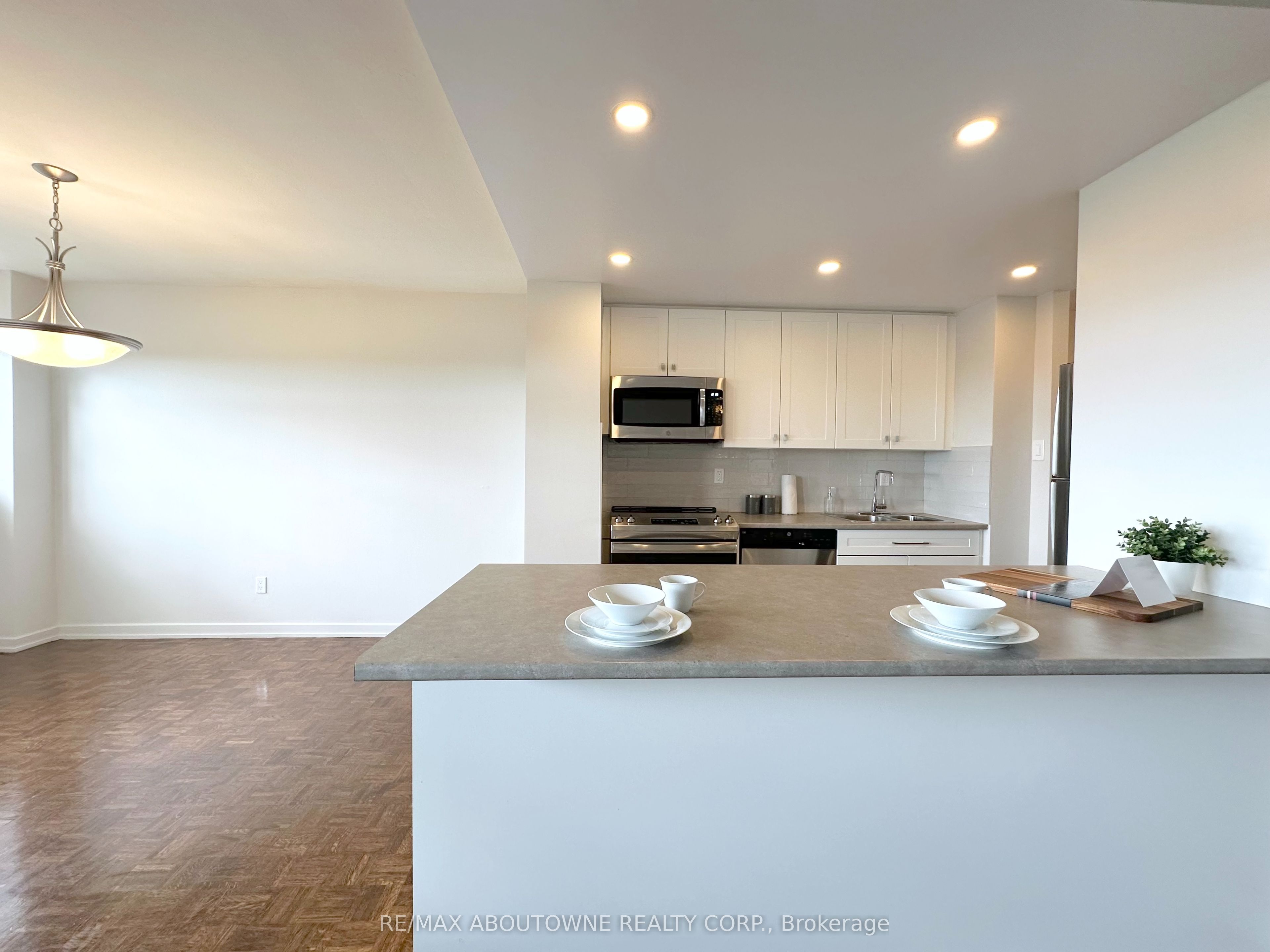 5 Brookbanks Drive 1007, Toronto, ON M3A 2T1 photo 4