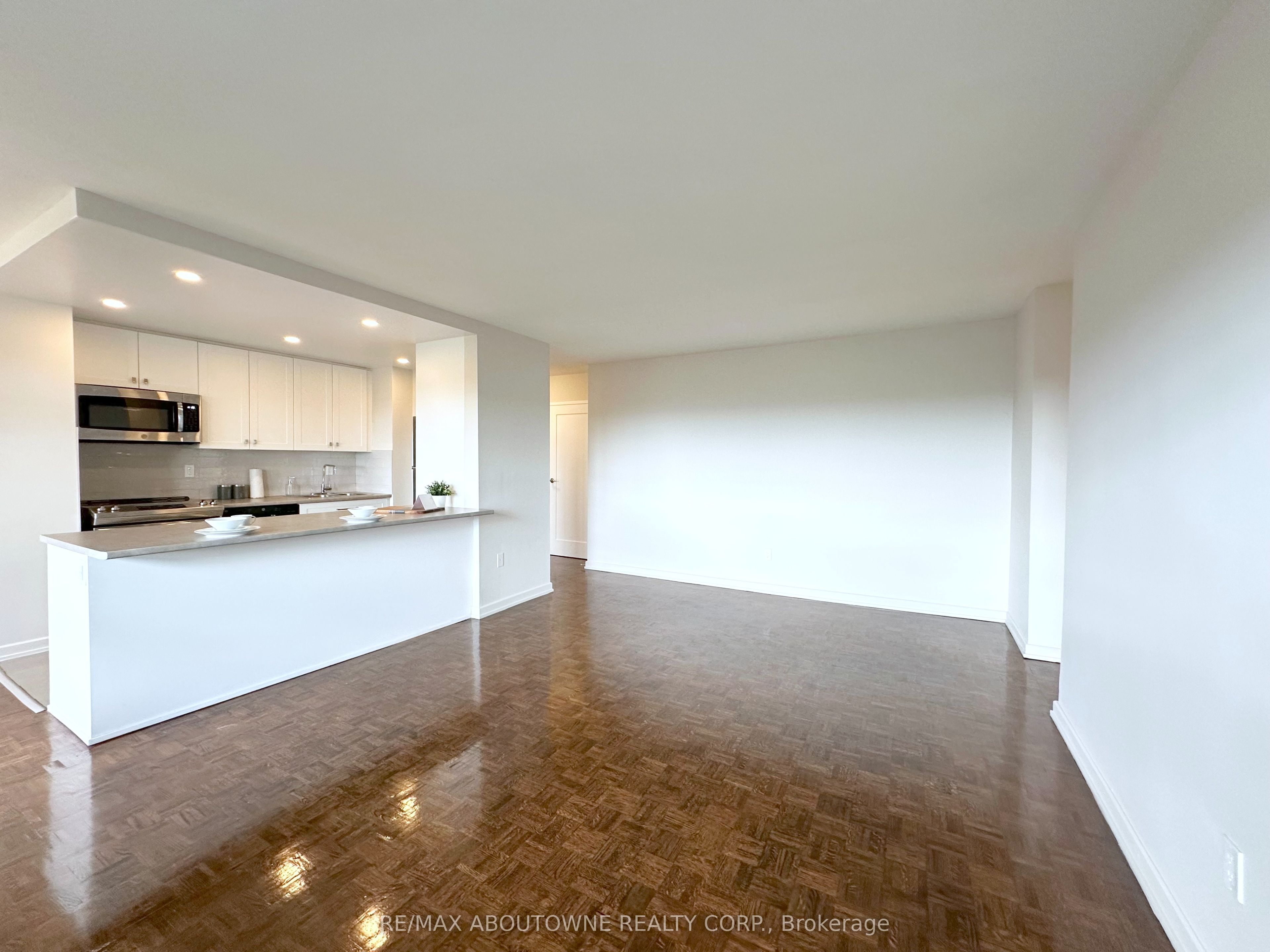 5 Brookbanks Drive 1007, Toronto, ON M3A 2T1 photo 5