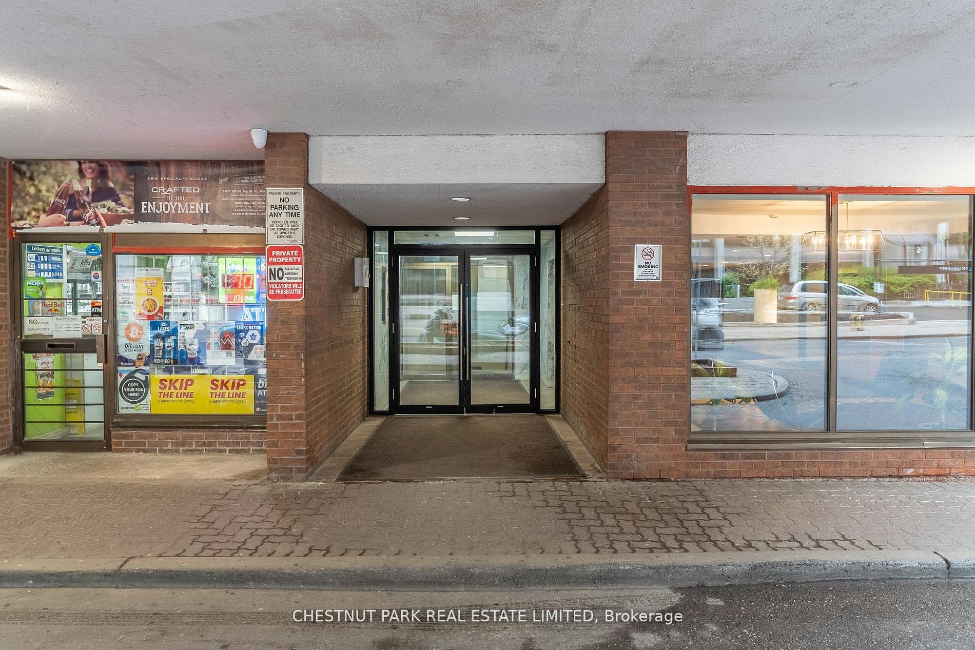 20 Saint Patrick Street 514, Toronto, ON M5T 2Y4 photo 2
