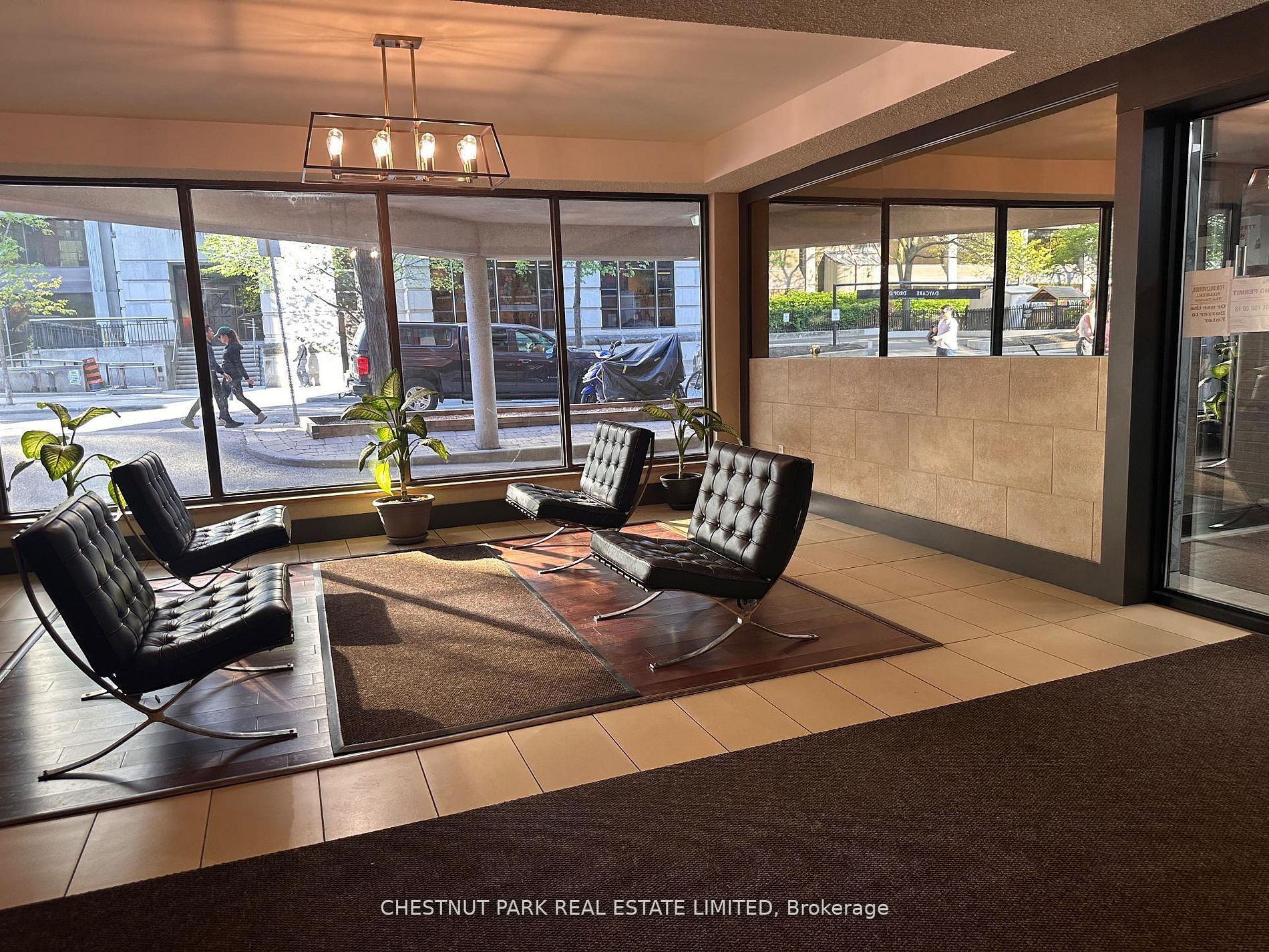 20 Saint Patrick Street 514, Toronto, ON M5T 2Y4 photo 3