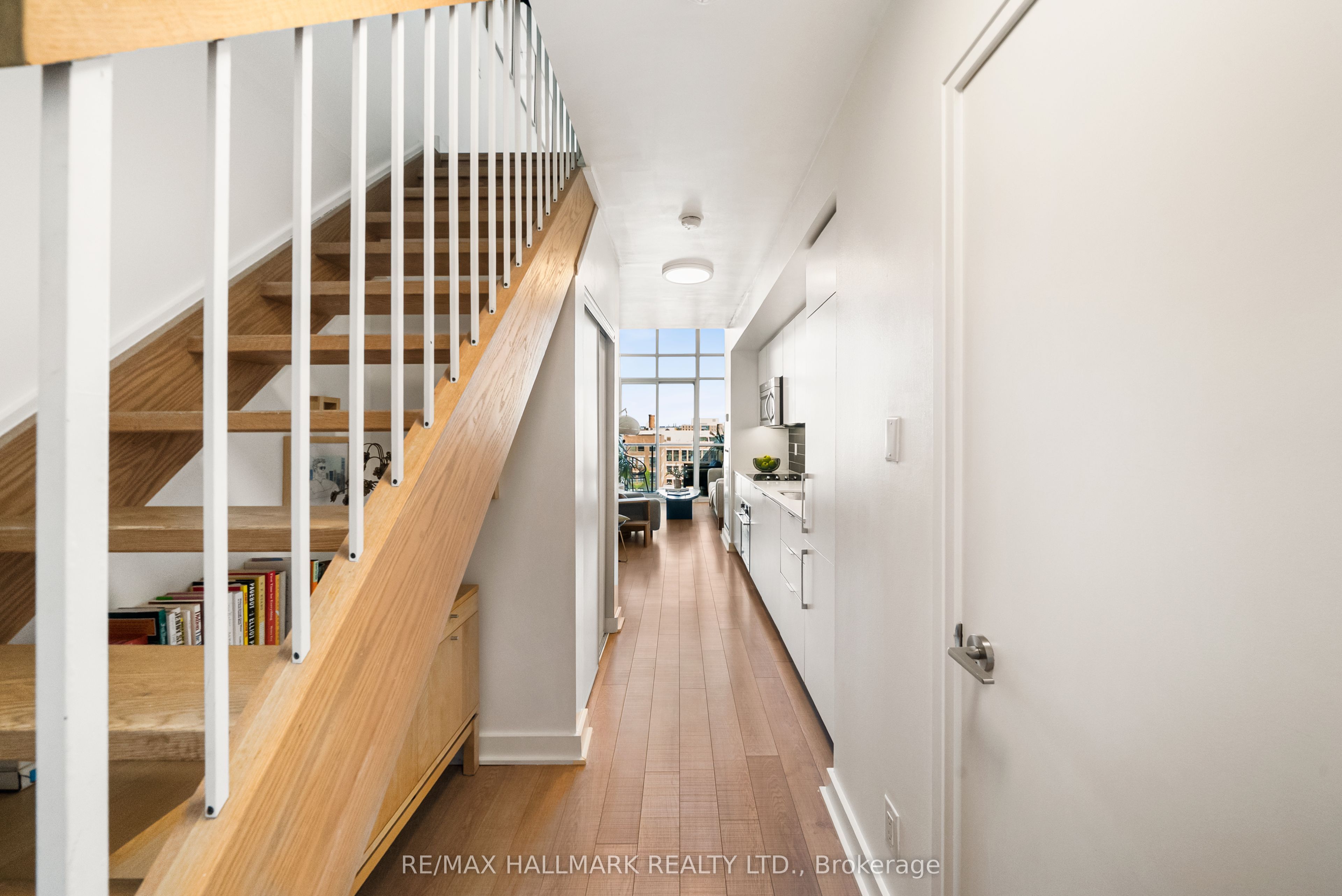 5 Hanna Avenue 617, Toronto, ON M6K 0B3 photo 3