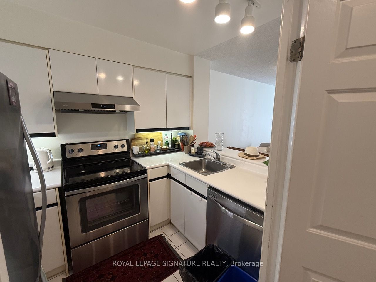 7 Carlton Street 707, Toronto, ON M5B 2M3 photo 4