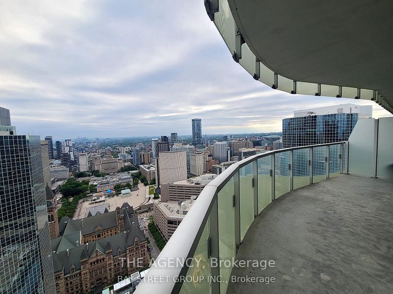 197 Yonge Street 4109, Toronto, ON M5B 0C1 photo 2