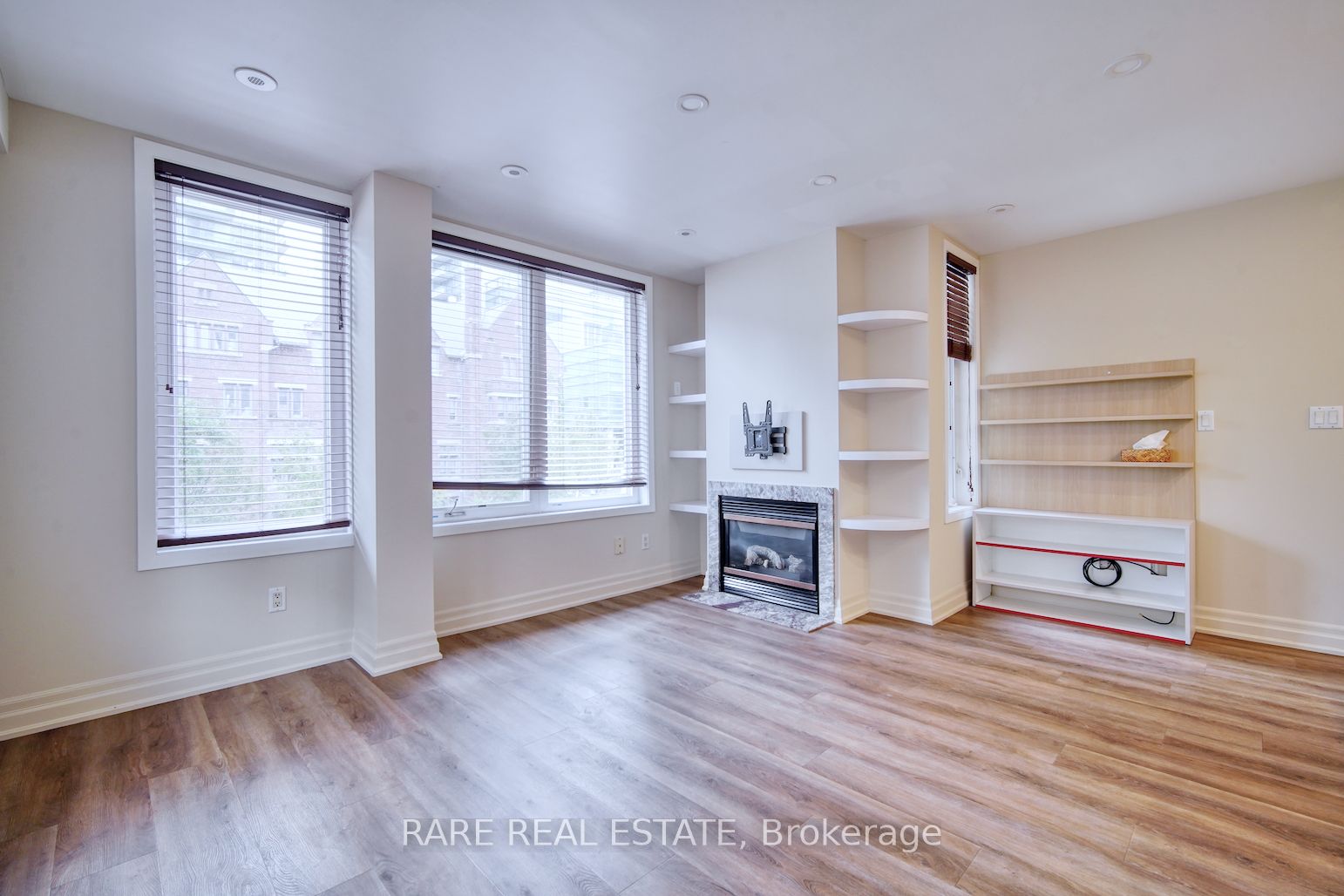 415 Jarvis Street 314, Toronto, ON M4Y 3C1 photo 4