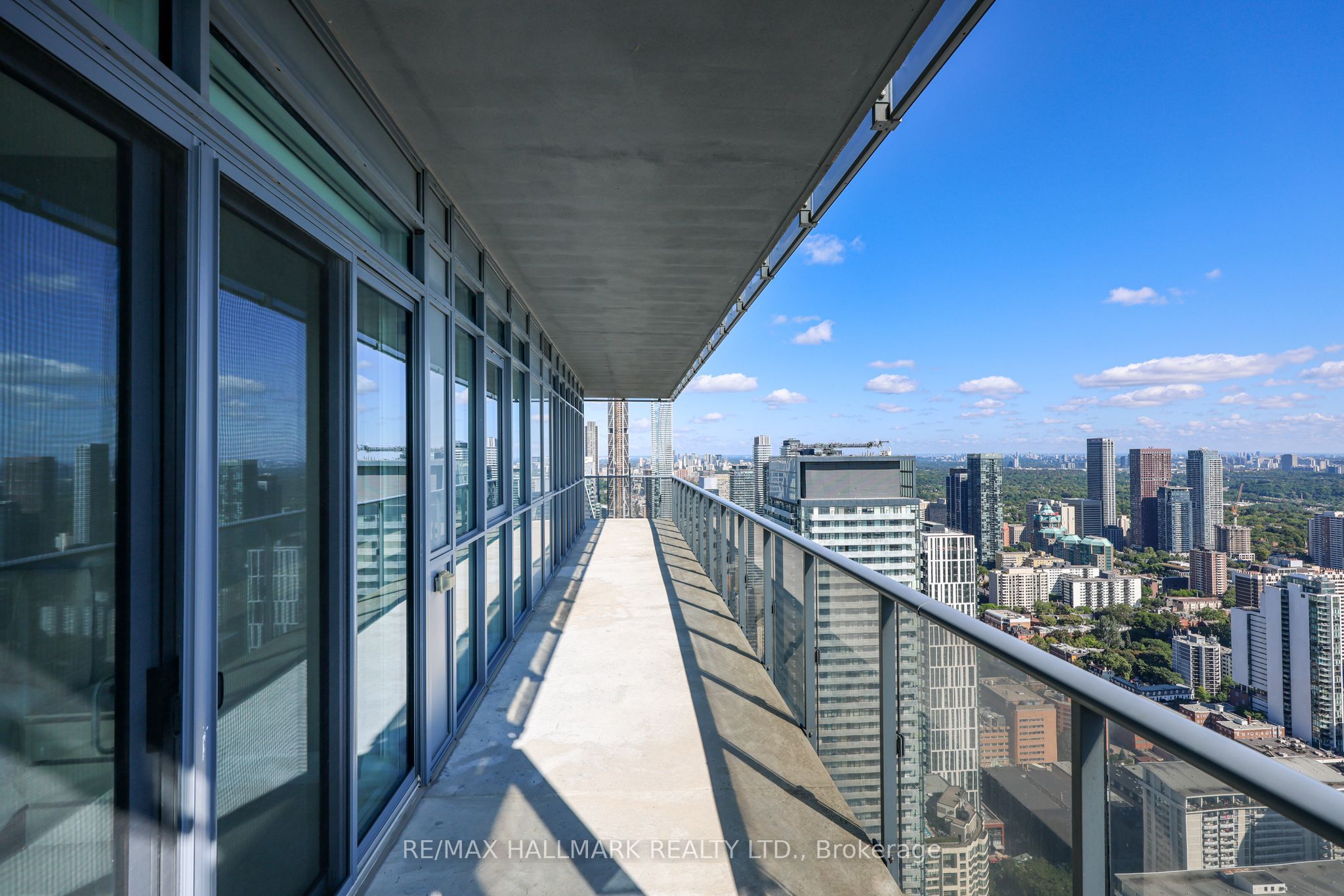7 Grenville Street 6005, Toronto, ON M4Y 0E9 photo 4