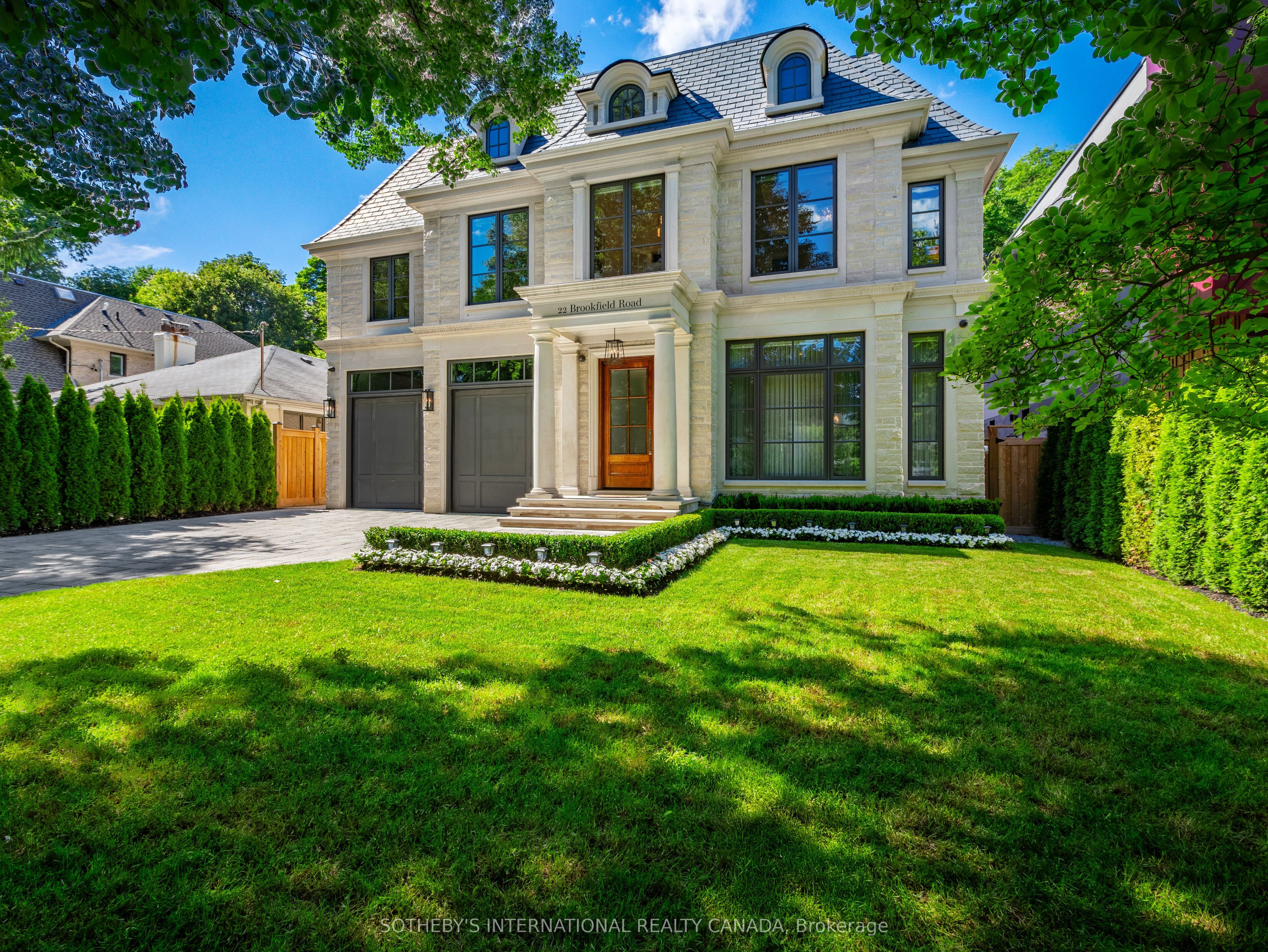22 Brookfield Road, Toronto, ON M2P 1A9 photo 2