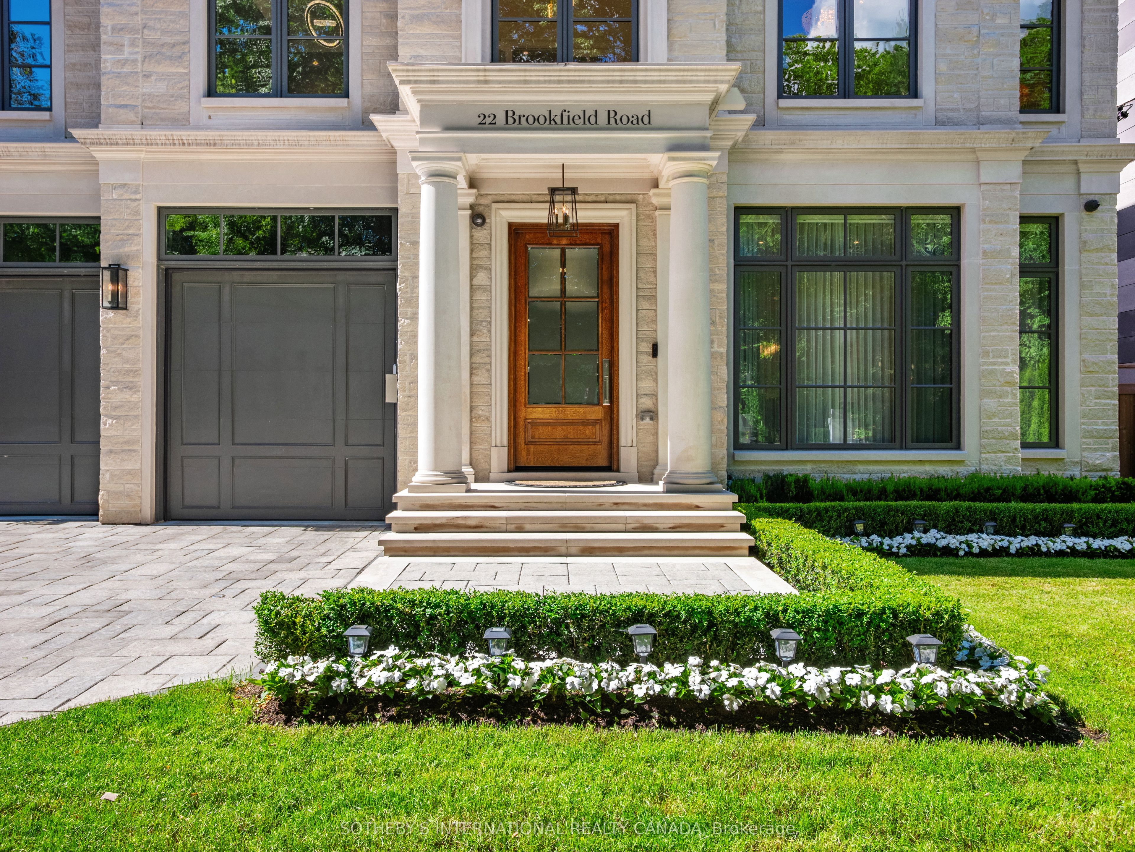 22 Brookfield Road, Toronto, ON M2P 1A9 photo 3