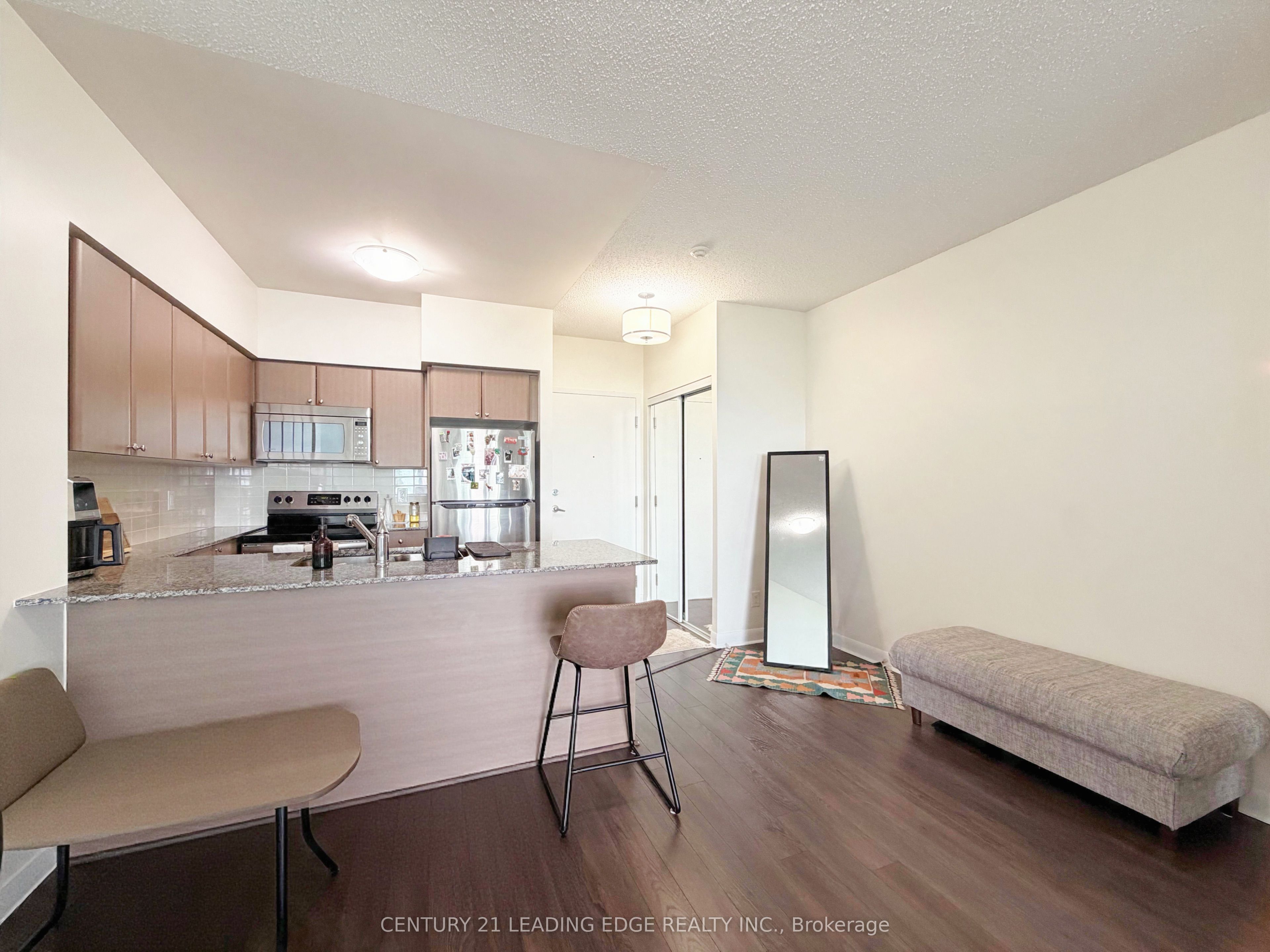 525 Wilson Avenue 915, Toronto, ON M3H 0A7