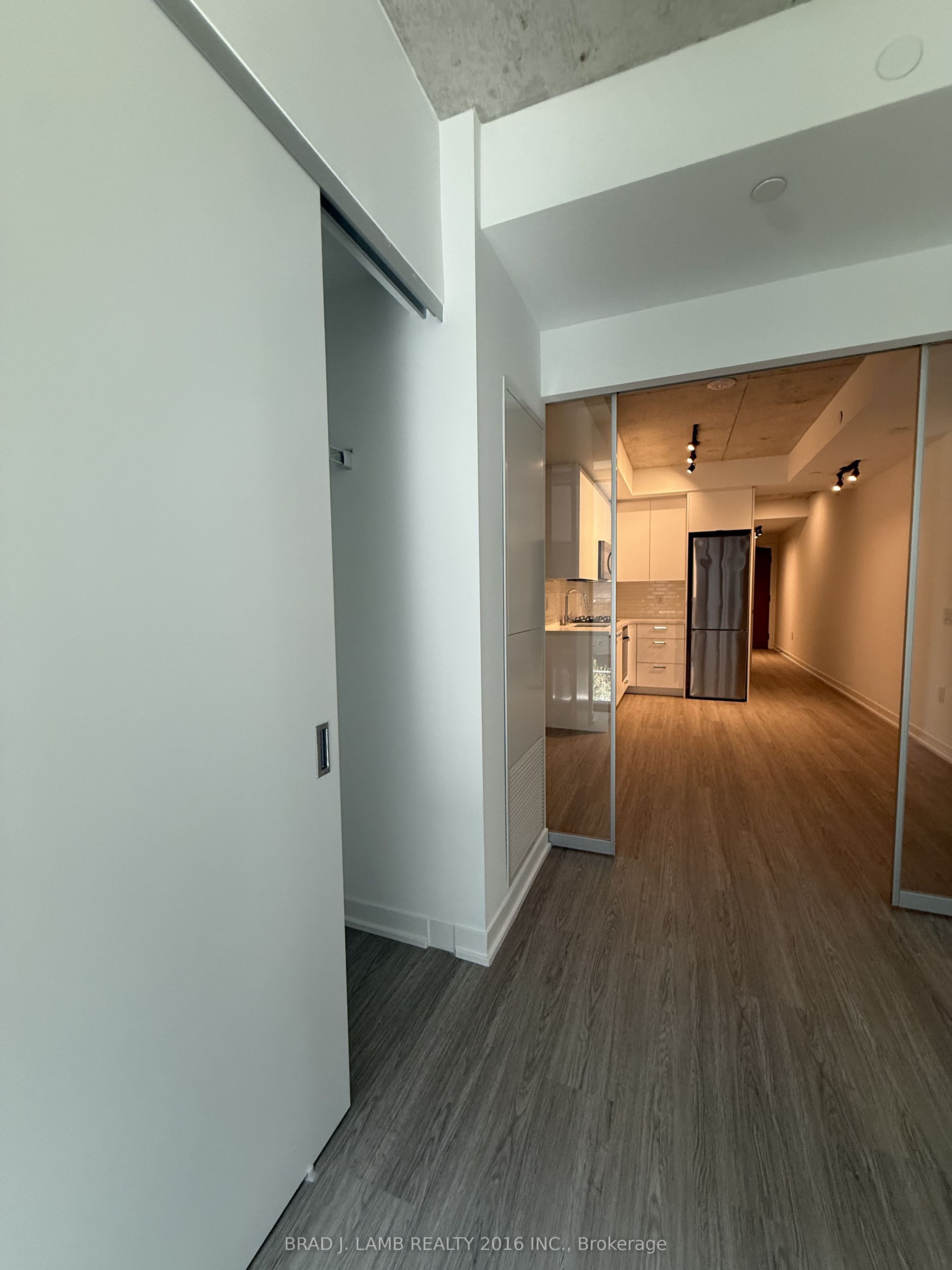 195 McCaul Street 216, Toronto, ON M5T 0E5 photo 4