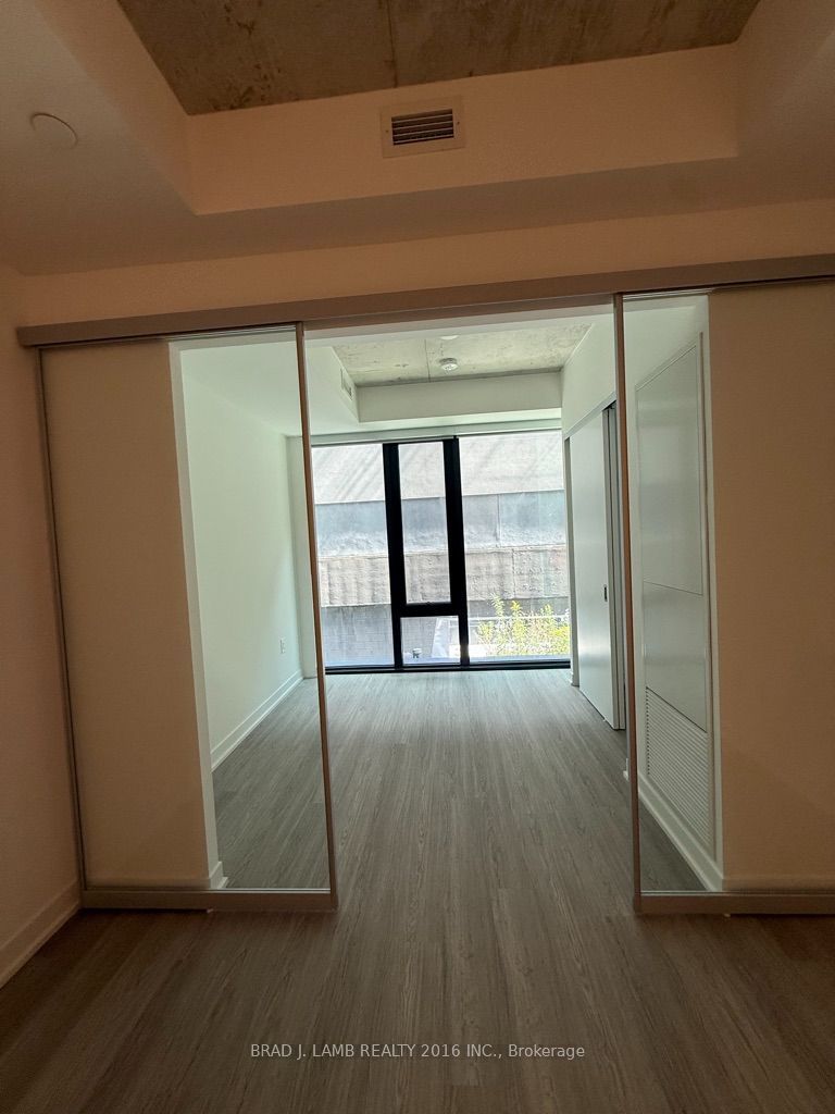 195 McCaul Street 216, Toronto, ON M5T 0E5 photo 5