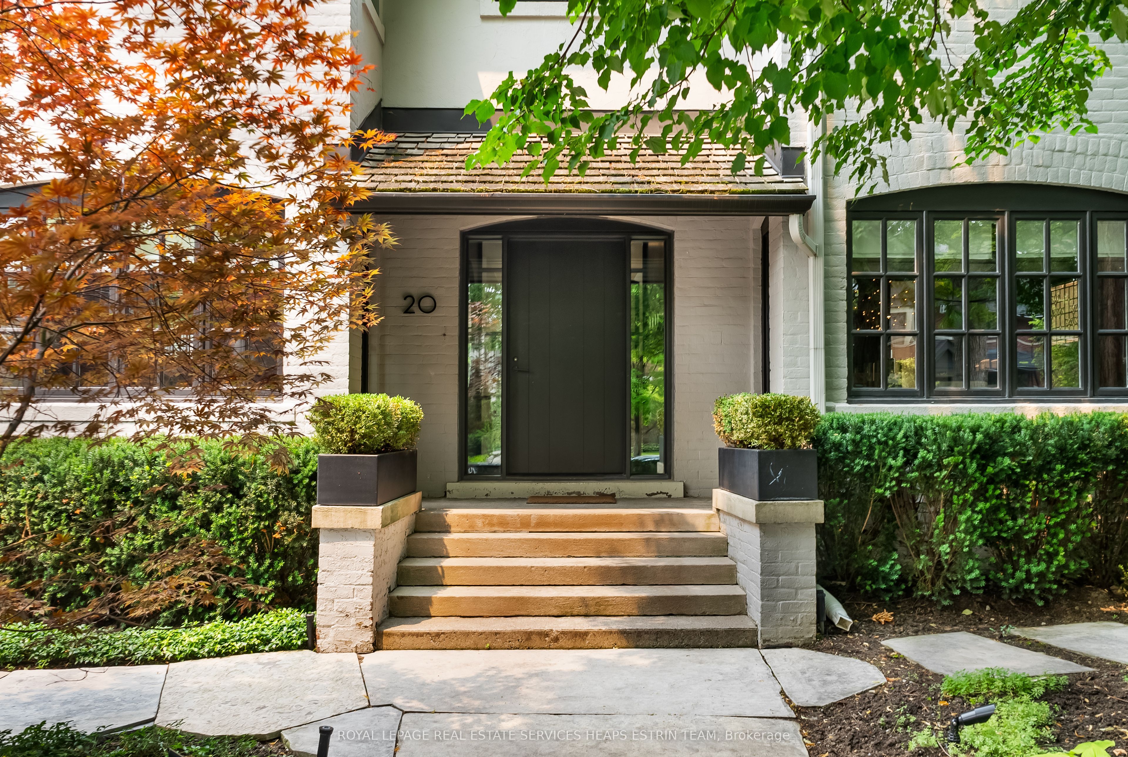 20 Whitney Avenue, Toronto, ON M4W 2A8 photo 2