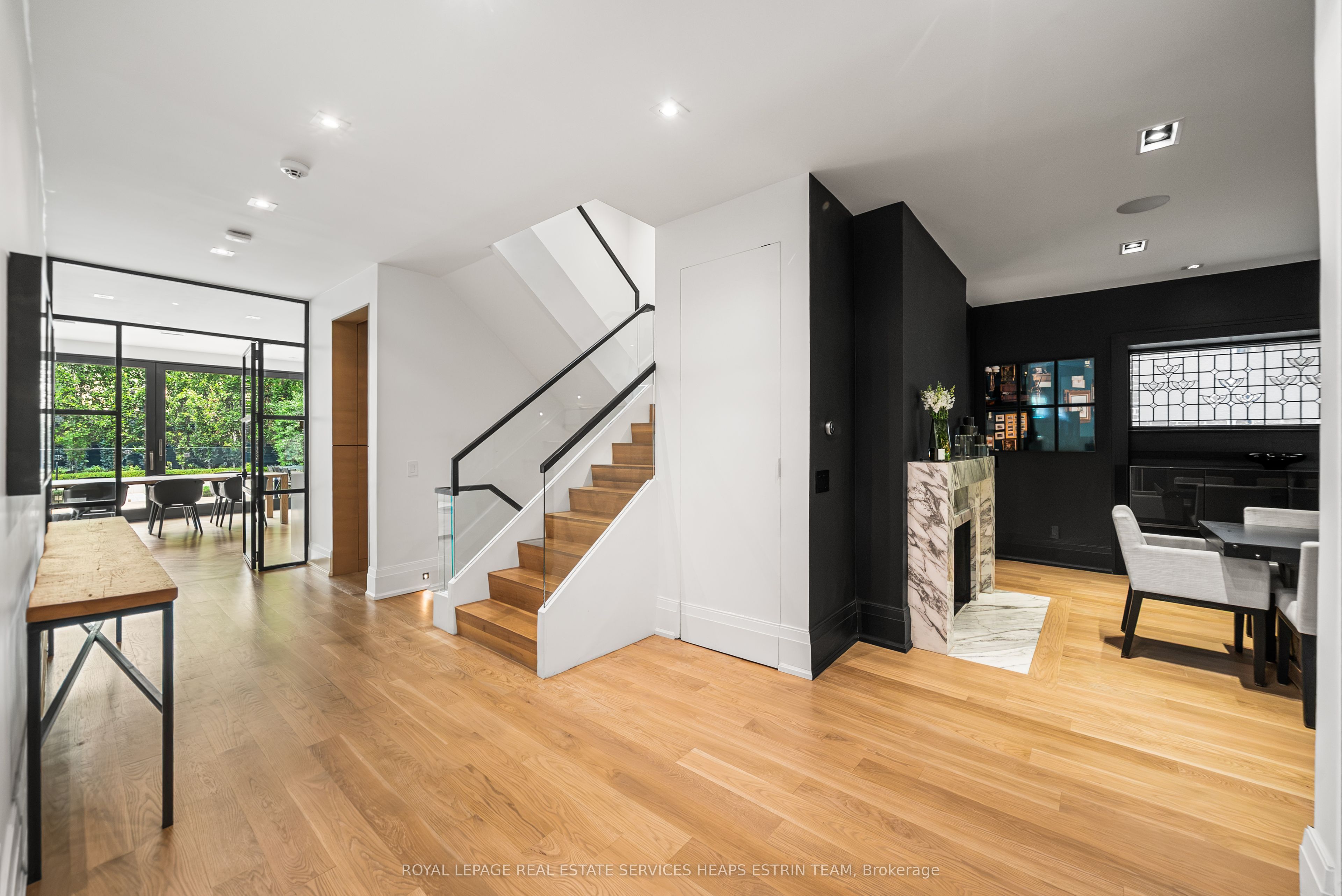 20 Whitney Avenue, Toronto, ON M4W 2A8 photo 5