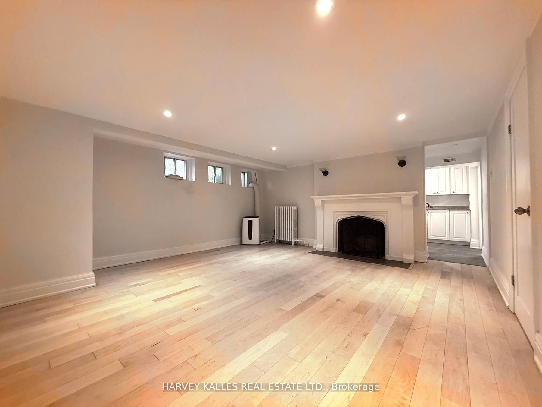 807 Duplex Avenue Bsmt, Toronto, ON M4R 1W6 photo 2